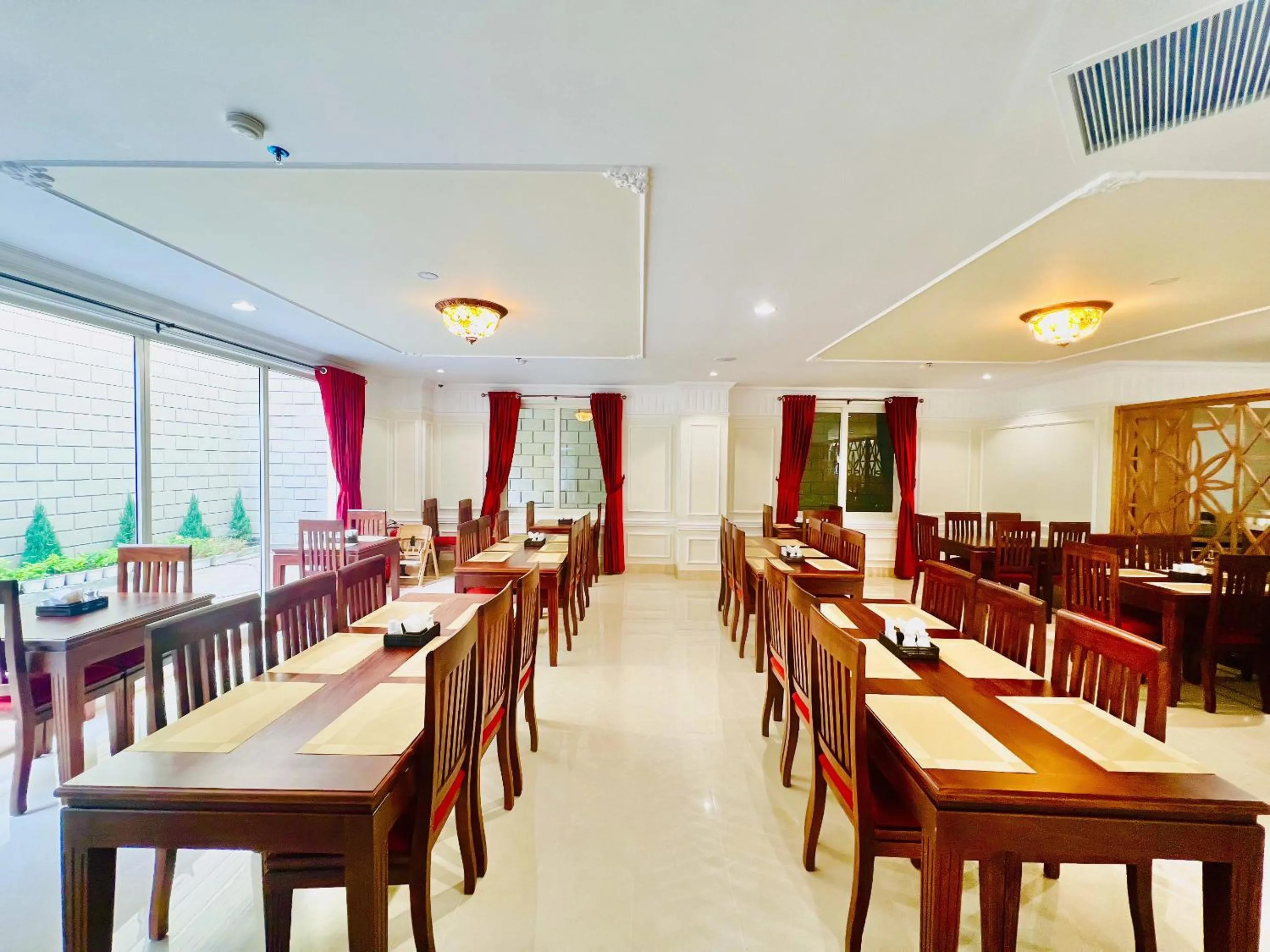 Restaurant/places to eat in CALYSSA HOTELS & VILLAGE