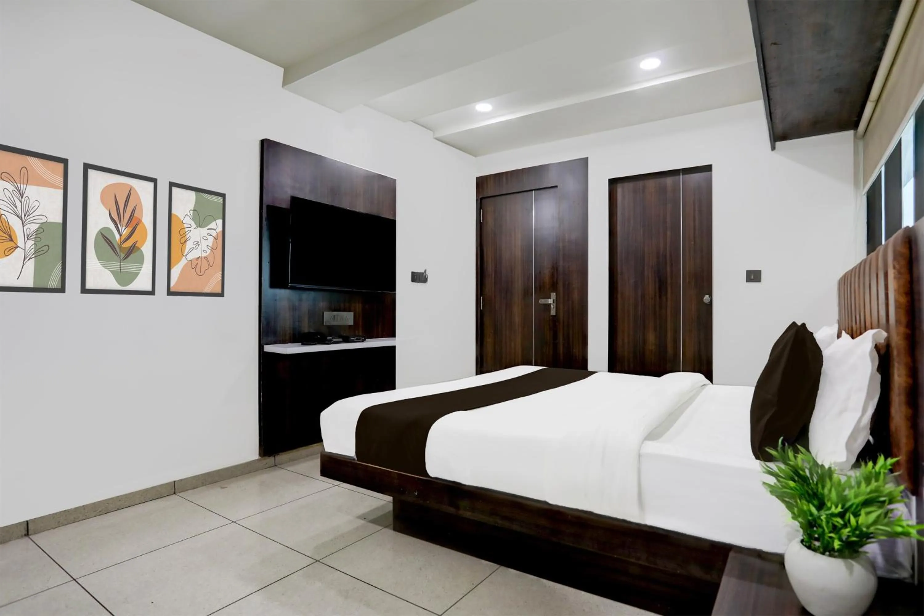 Bedroom, Bed in Super Hotel O Nana Chiloda Near Airport Formerly Green Valley