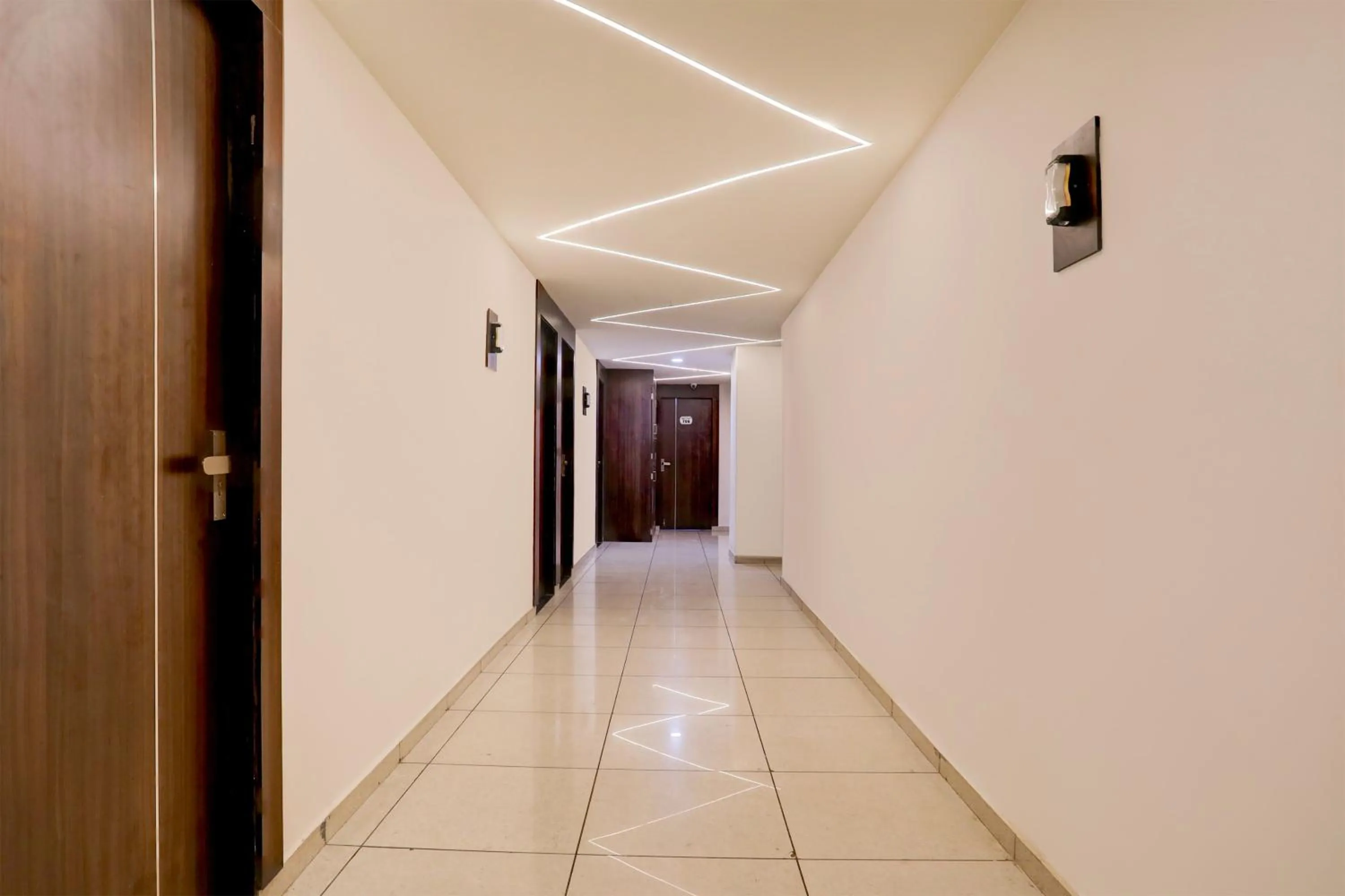 Lobby or reception in Super Hotel O Nana Chiloda Near Airport Formerly Green Valley