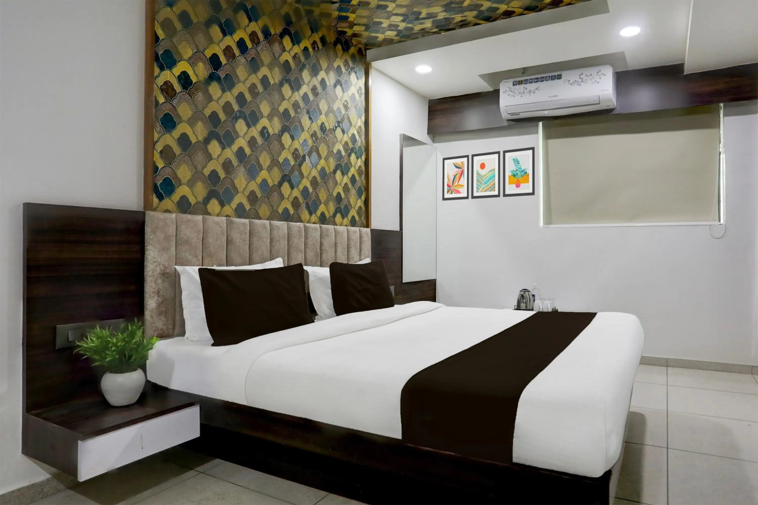 Bedroom, Bed in Super Hotel O Nana Chiloda Near Airport Formerly Green Valley