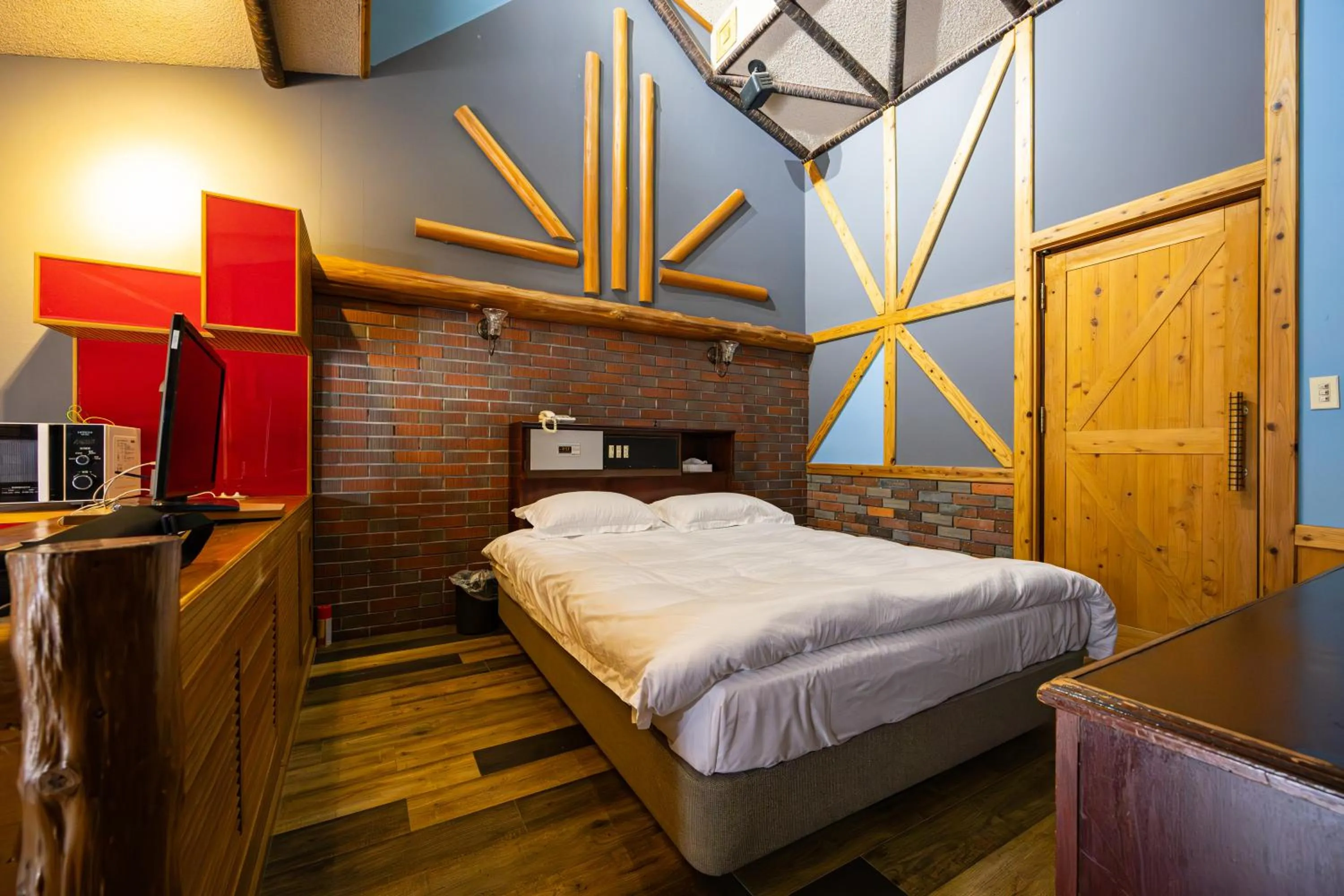 Photo of the whole room, Bed in Higashi Kumamoto Business Center