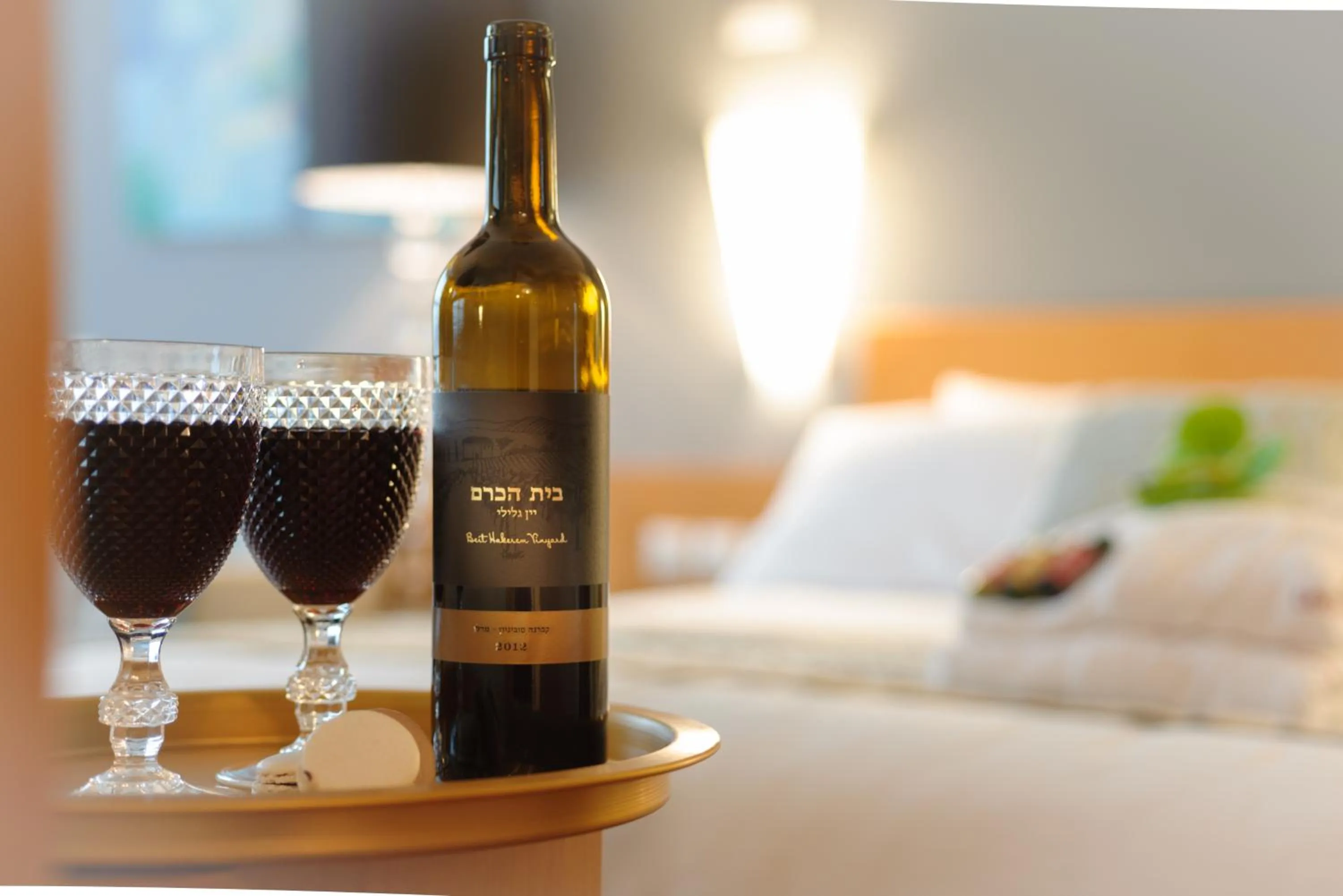 Living room, Bed in Leonardo Plaza Ashdod