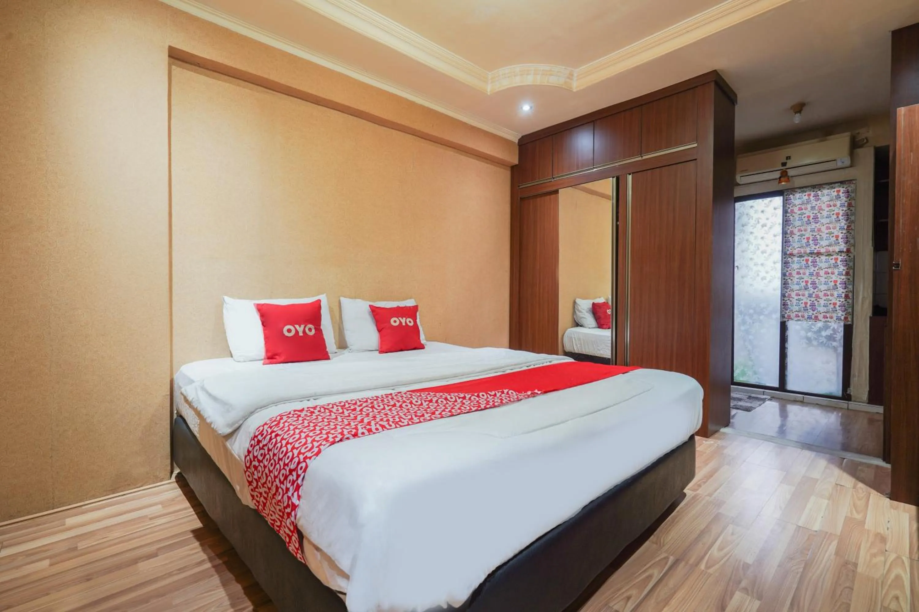 Bedroom, Bed in OYO 93545 Gateway Cicadas Apartment By Barbie Homestay