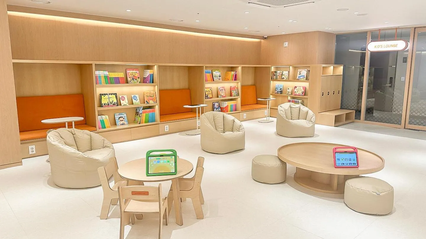 young children in UH FLAT The SOKCHO