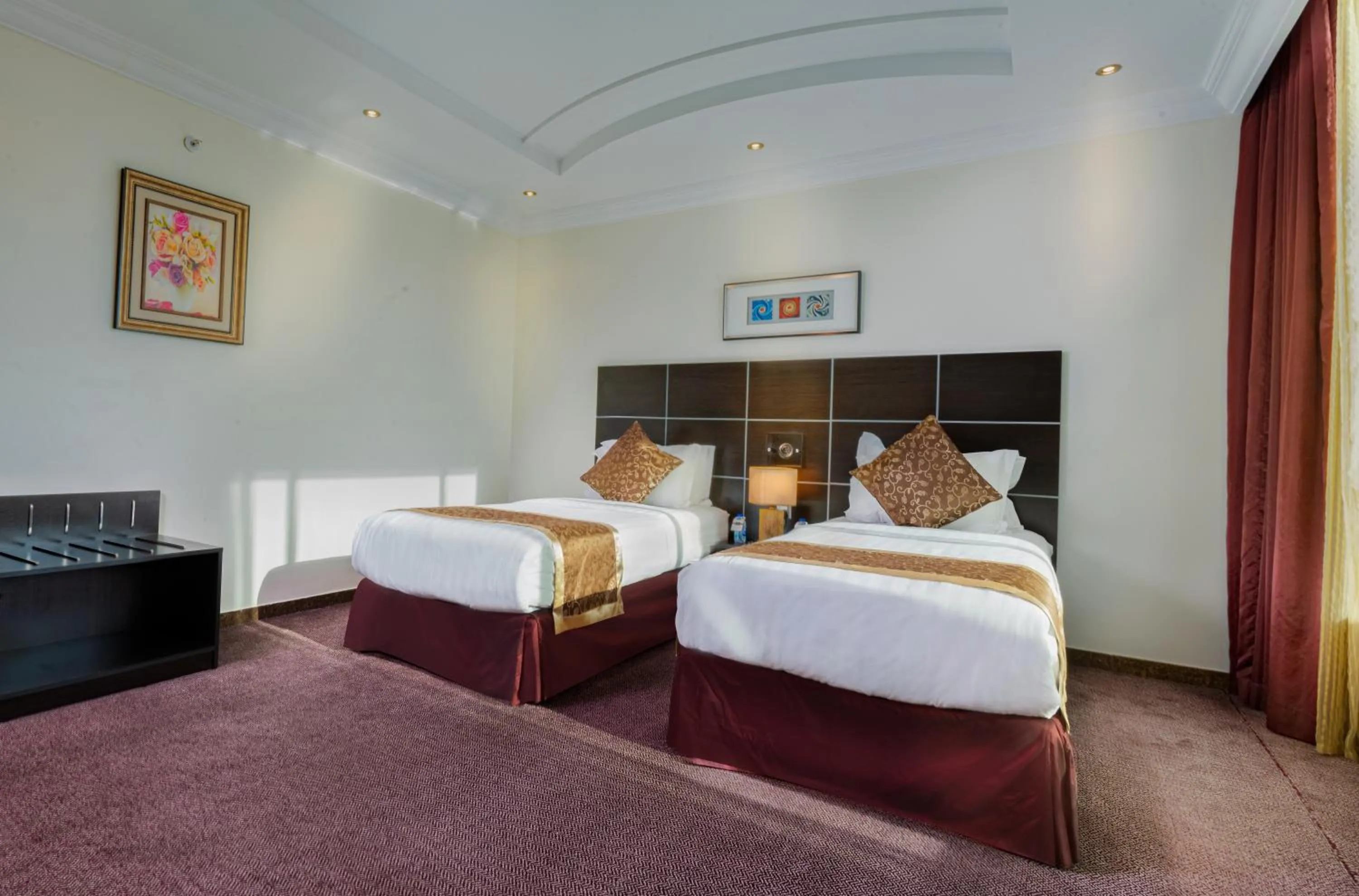 Bedroom, Bed in شقق بلاتينيوم السبعين للشقق المخدومة