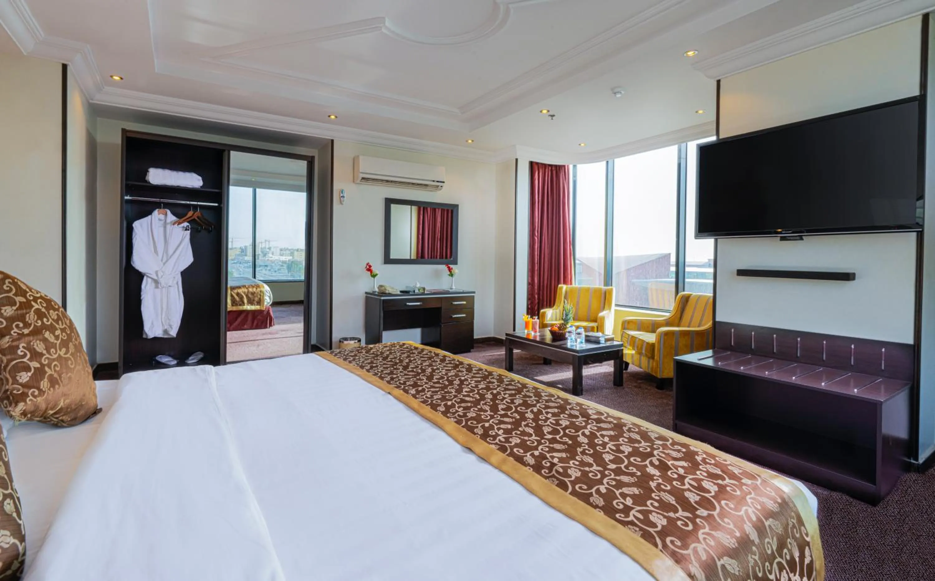 Bedroom, Bed in شقق بلاتينيوم السبعين للشقق المخدومة