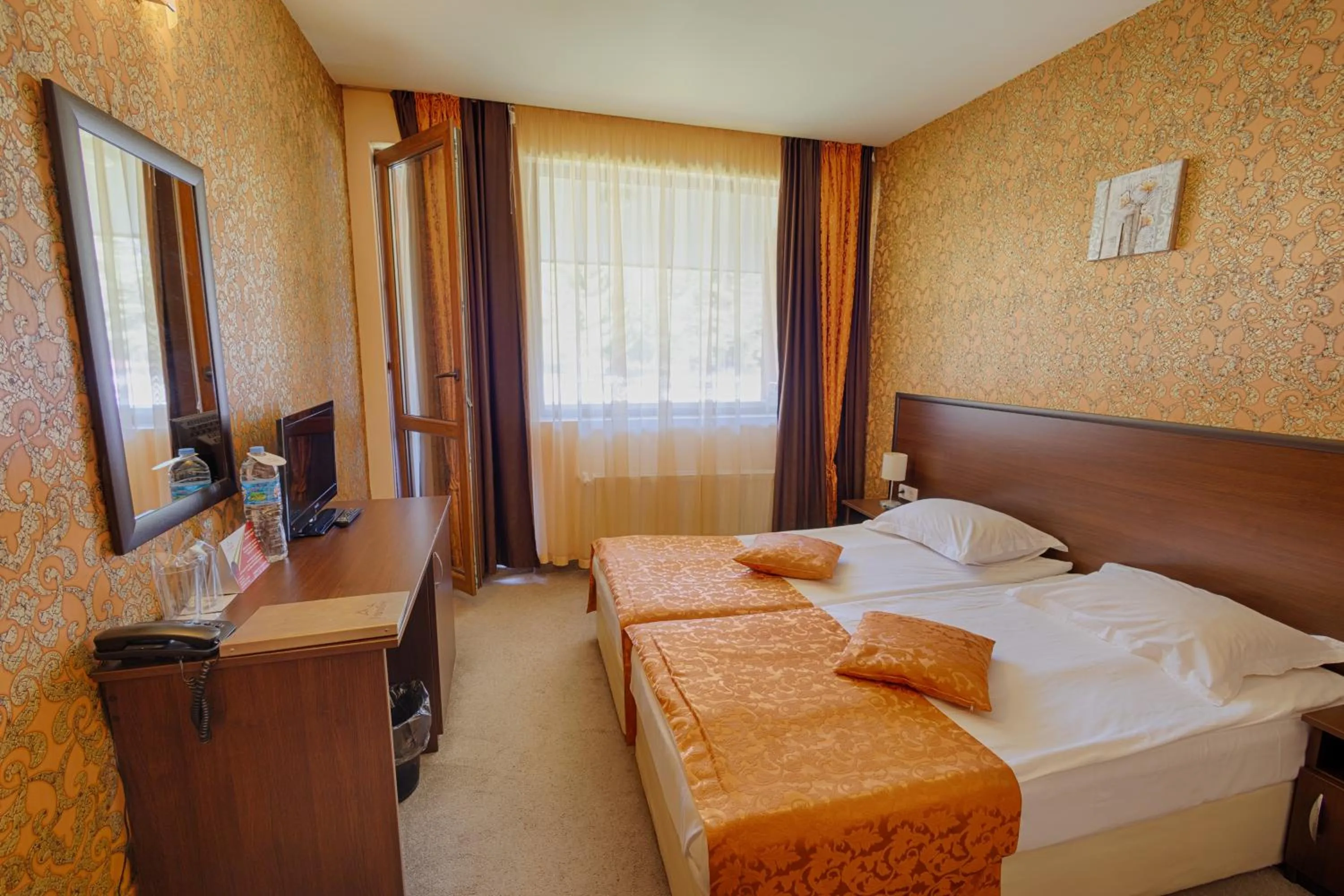 Bed in Paradise SPA Hotel