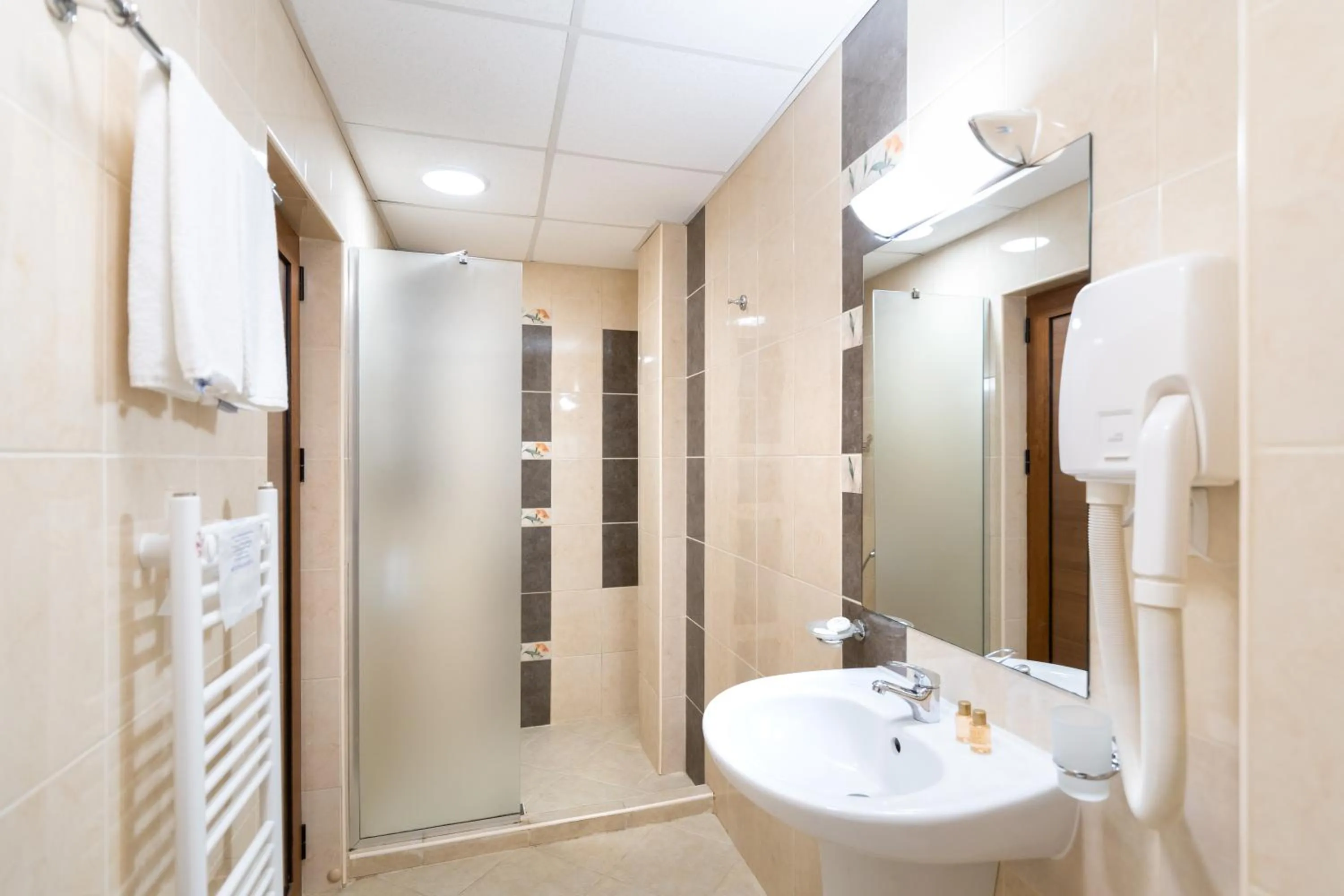 Bathroom in Paradise SPA Hotel