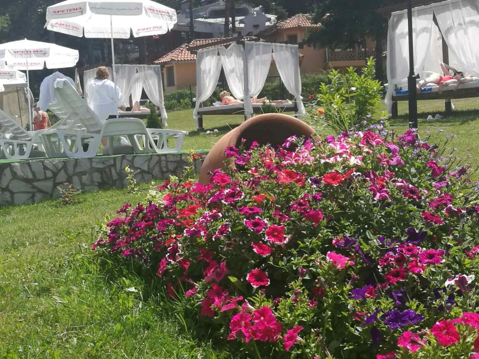 Patio in Paradise SPA Hotel