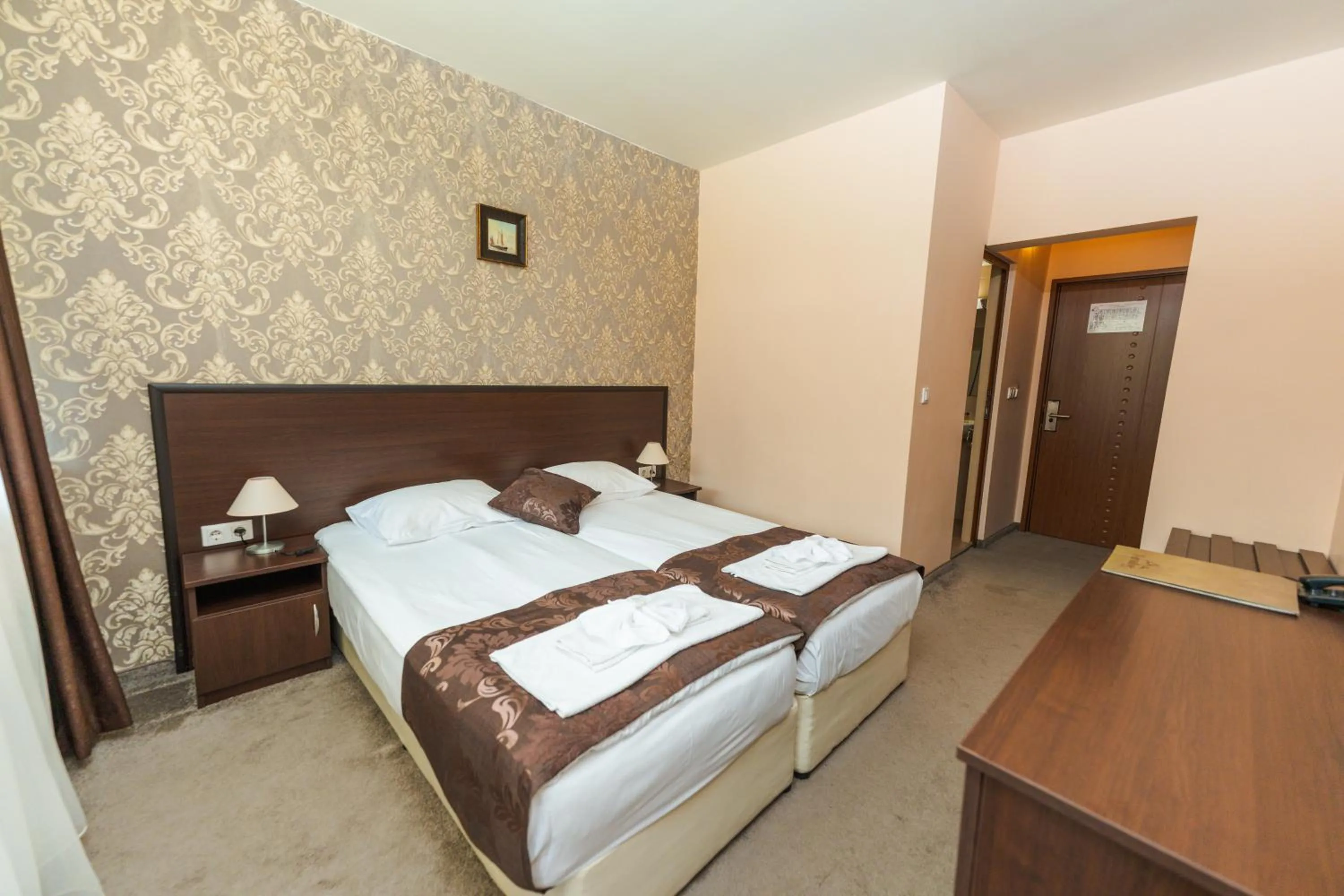 Bed in Paradise SPA Hotel