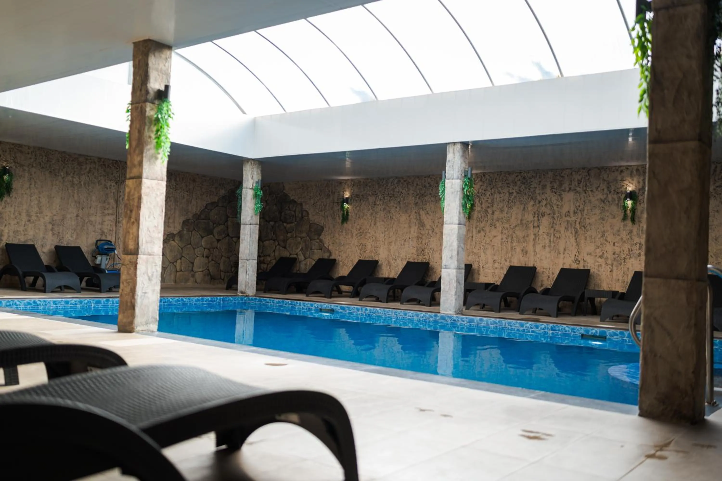 Swimming pool in Paradise SPA Hotel