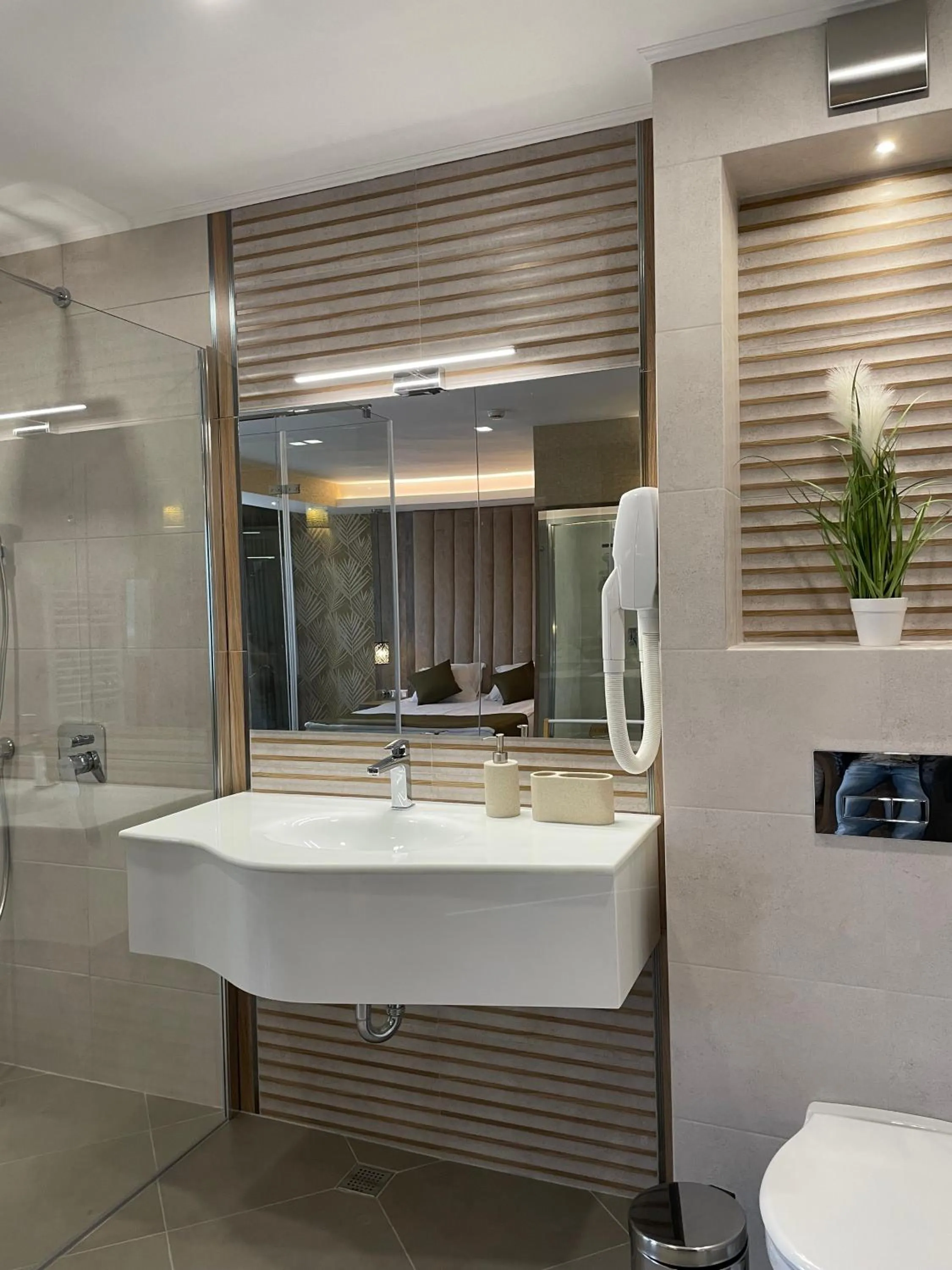 Bathroom in Paradise SPA Hotel