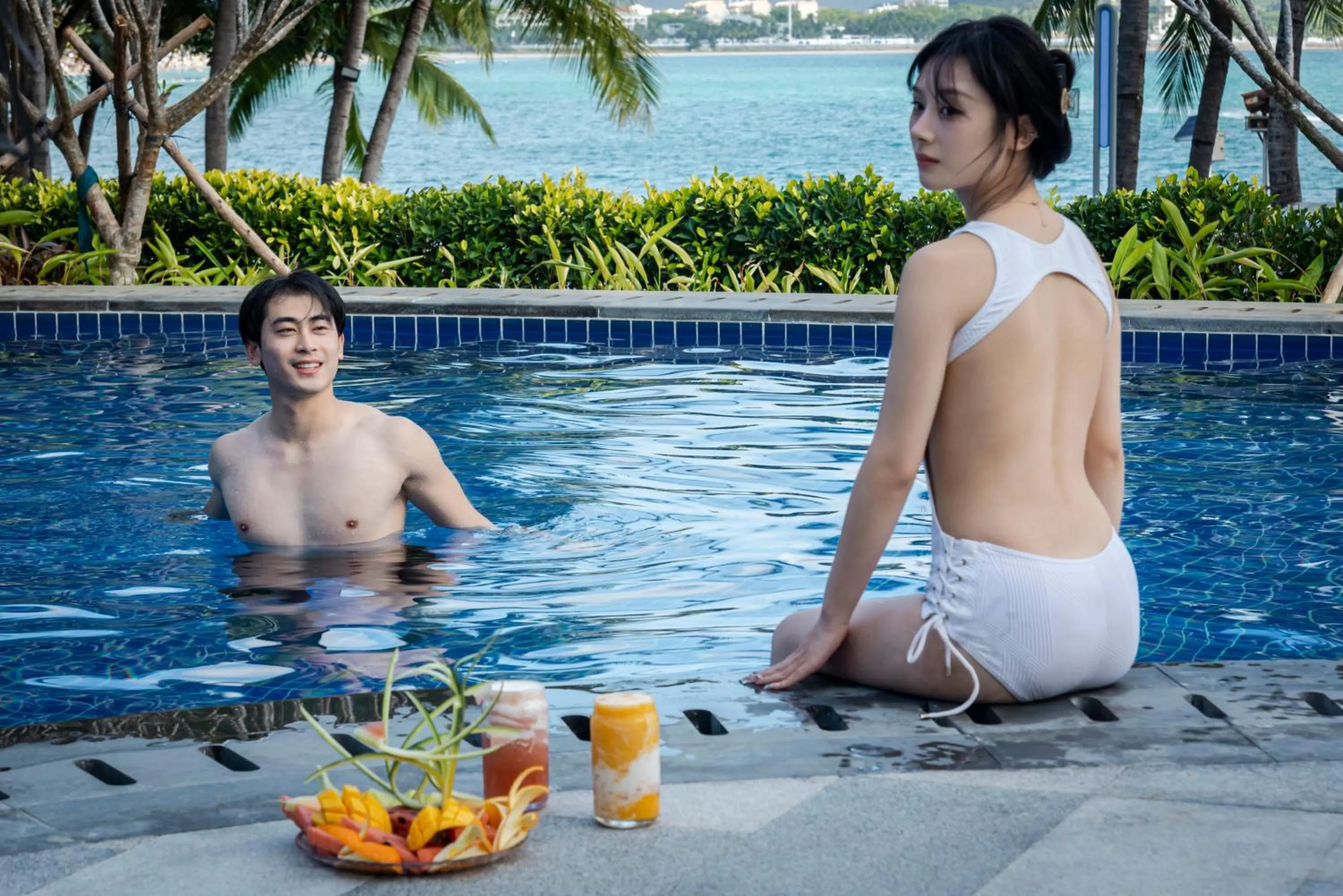 Swimming pool in Sanya Junji Seaview Hotel