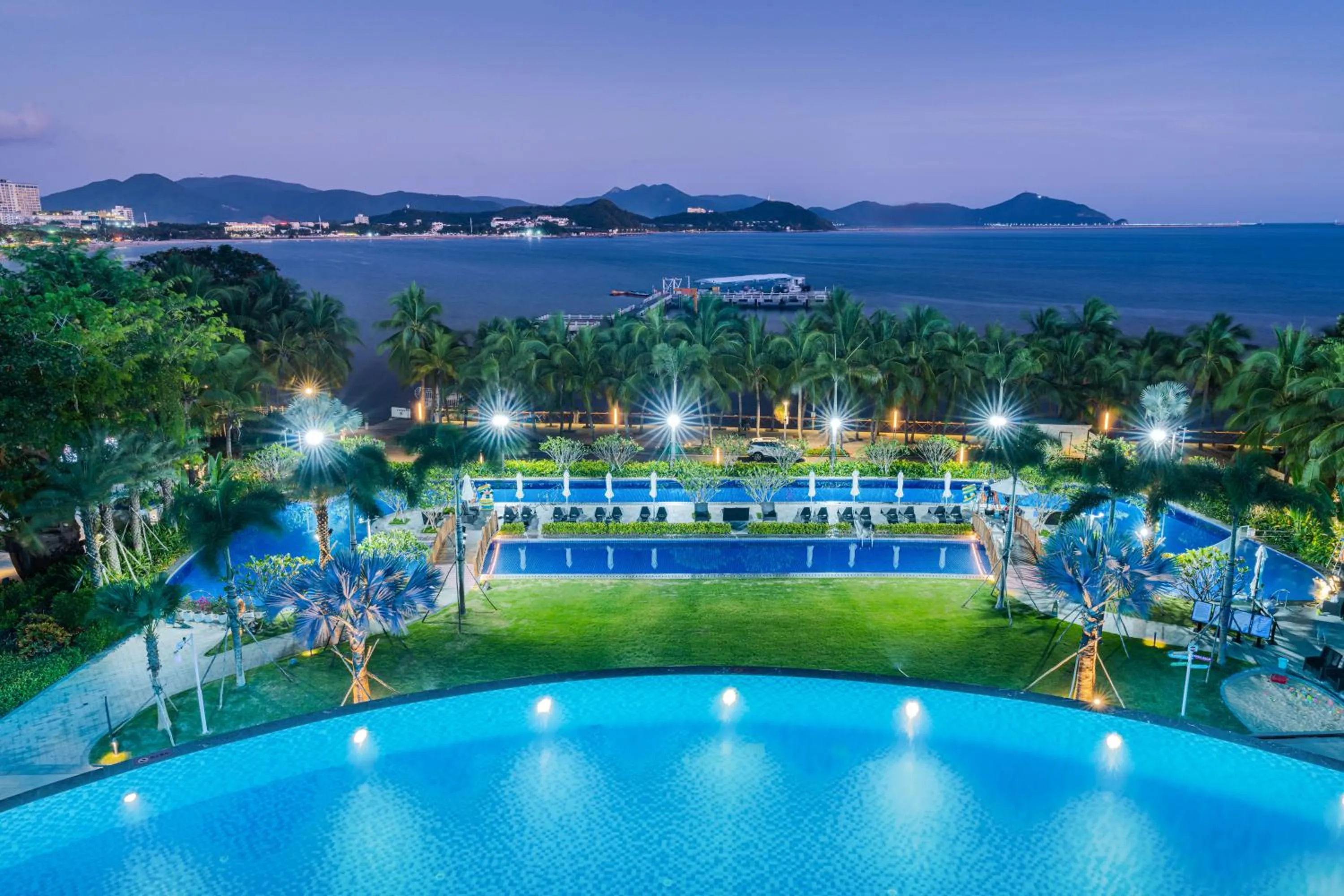 Night in Sanya Junji Seaview Hotel