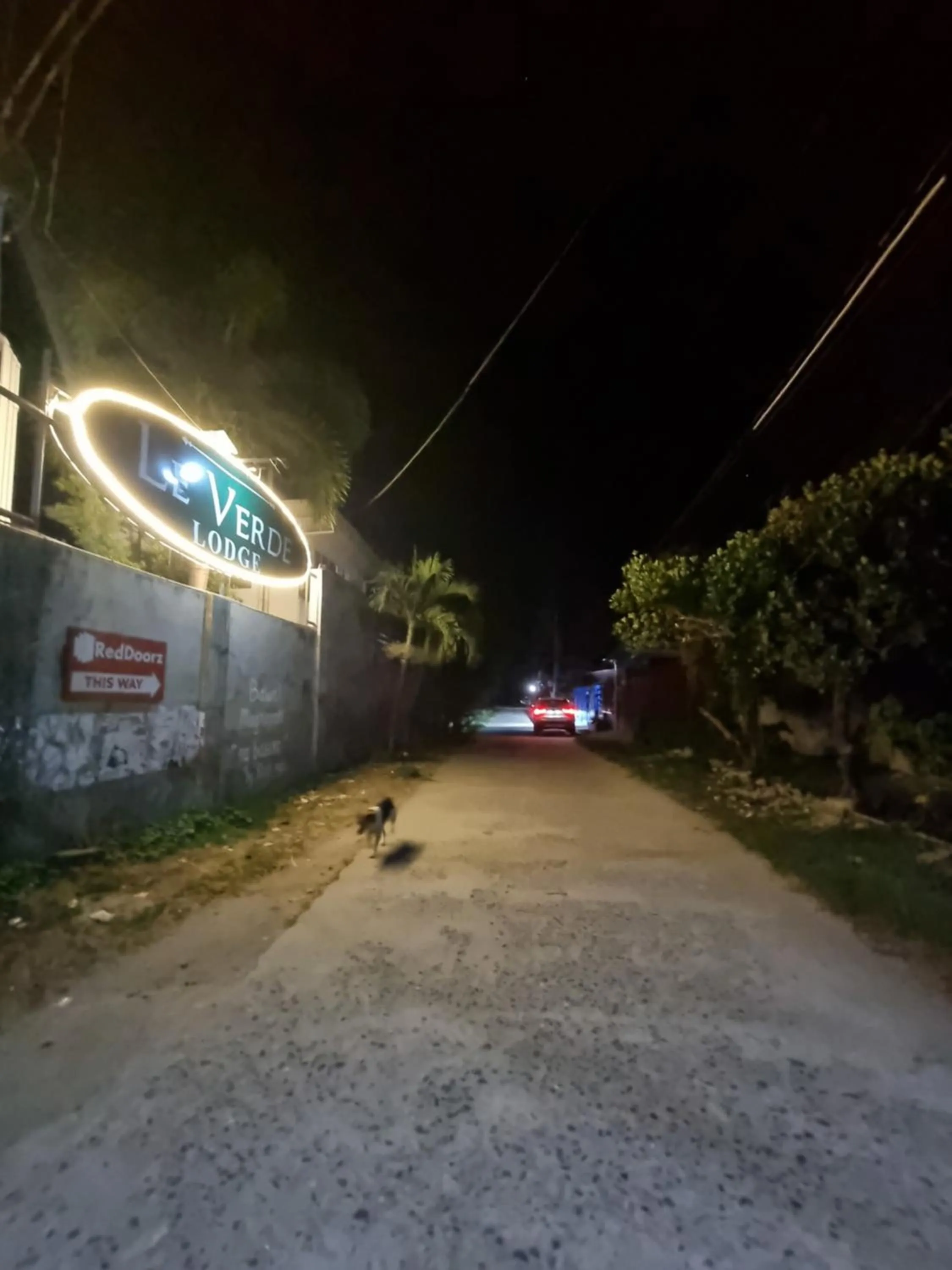 Logo/Certificate/Sign in Le Verde Lodge