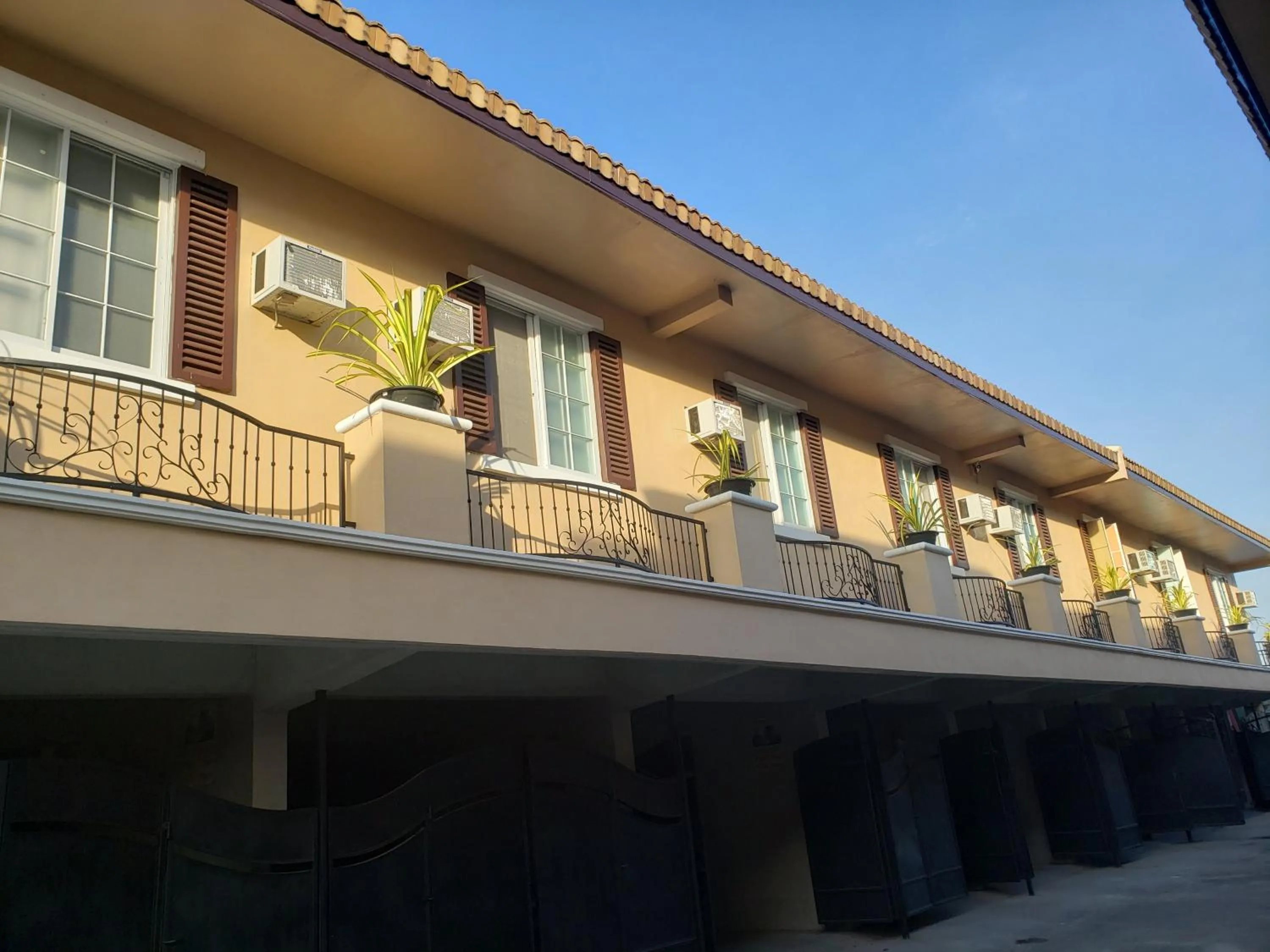 Property building in RedDoorz @ Le Verde Lodge Pampanga