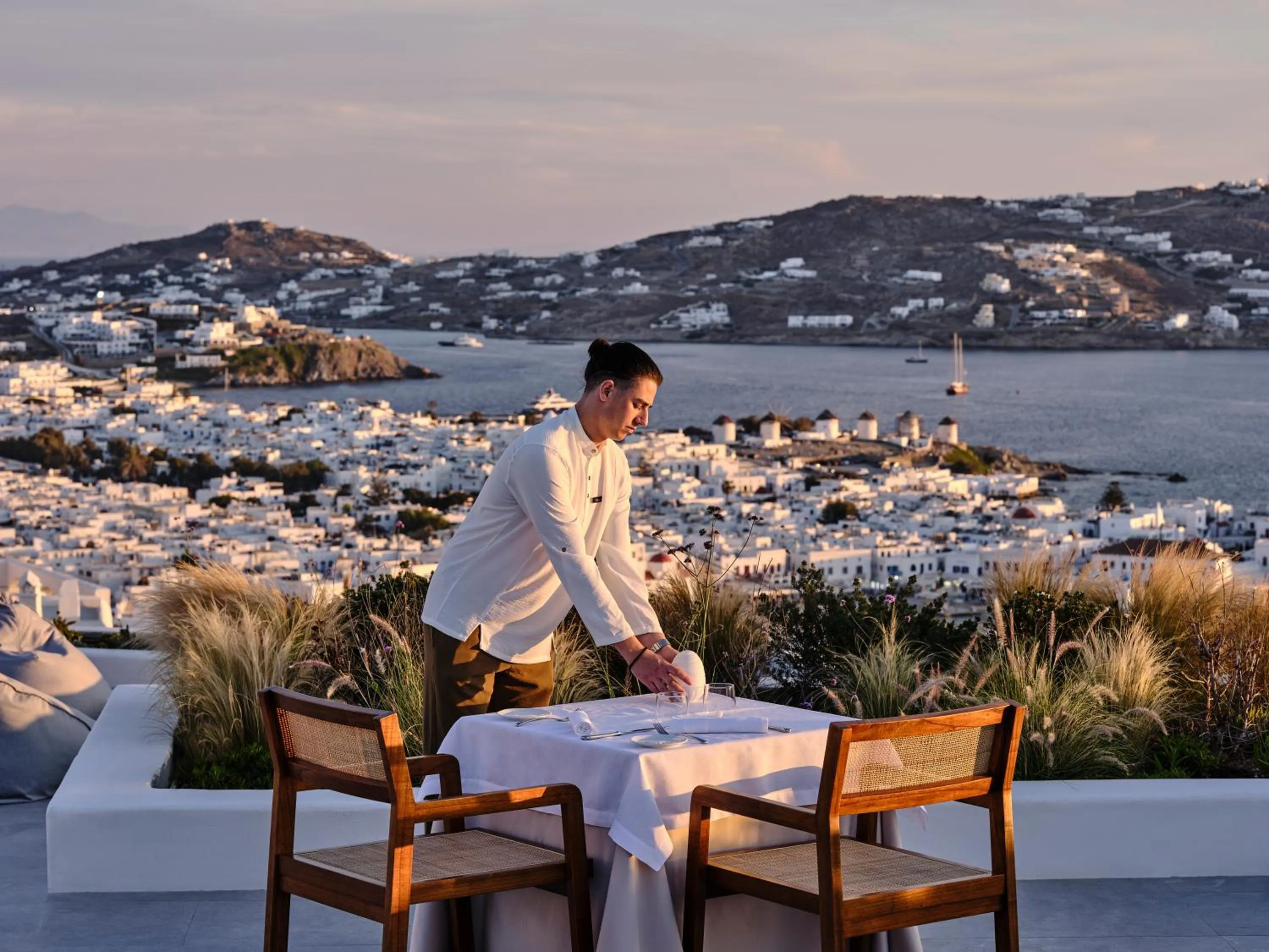 Restaurant/places to eat in Deos Mykonos - A Myconian Collection Hotel