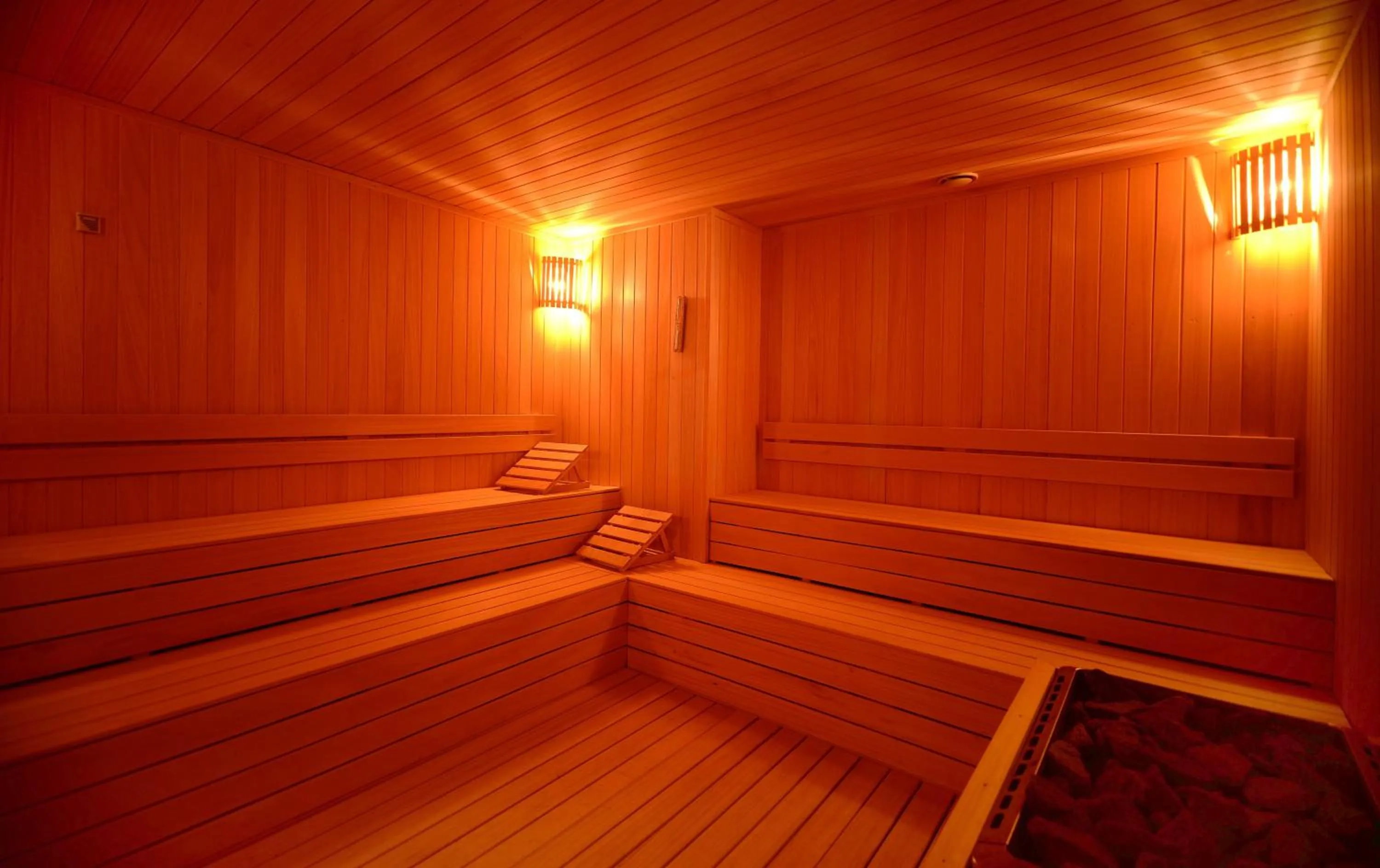 Sauna in Wyndham Grand Istanbul Levent Hotel & Conference Center