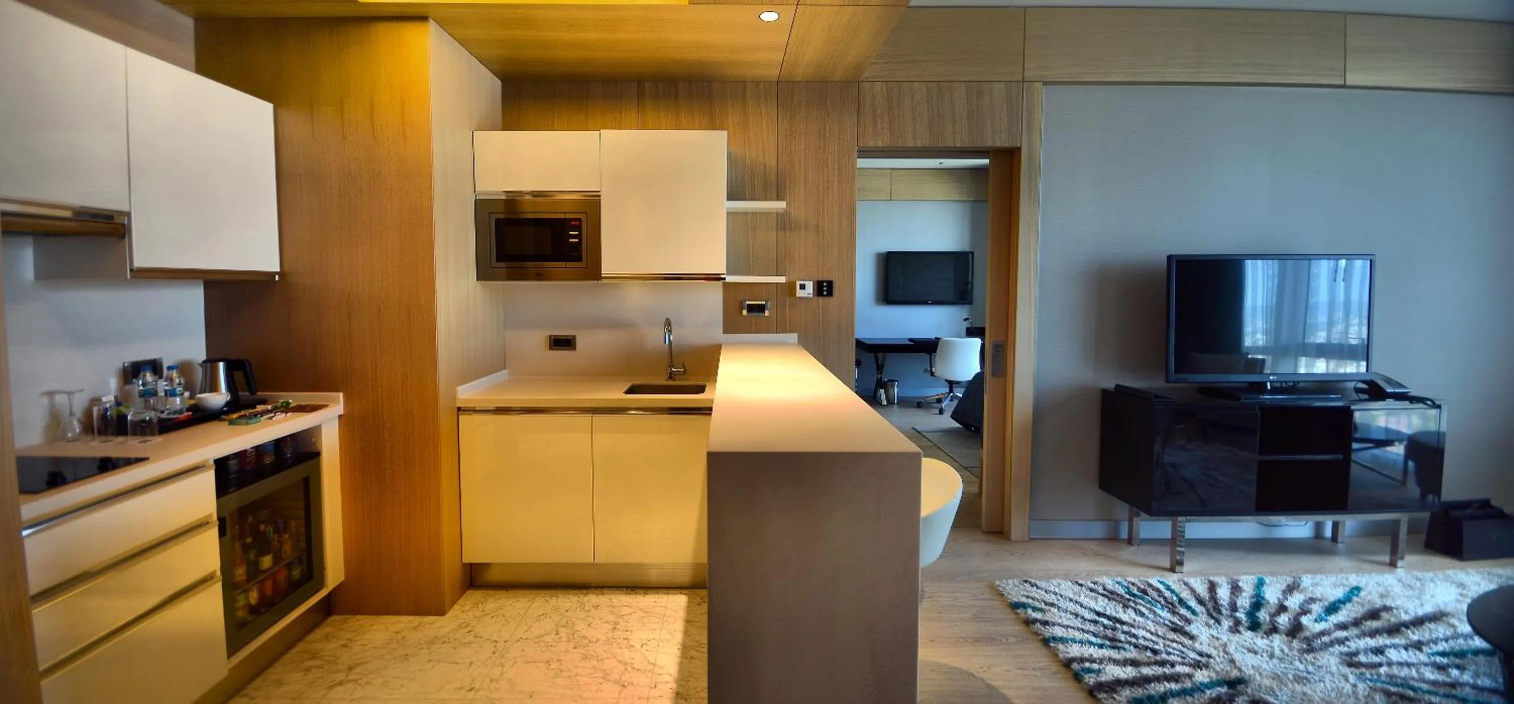 Kitchen or kitchenette in Wyndham Grand Istanbul Levent Hotel & Conference Center
