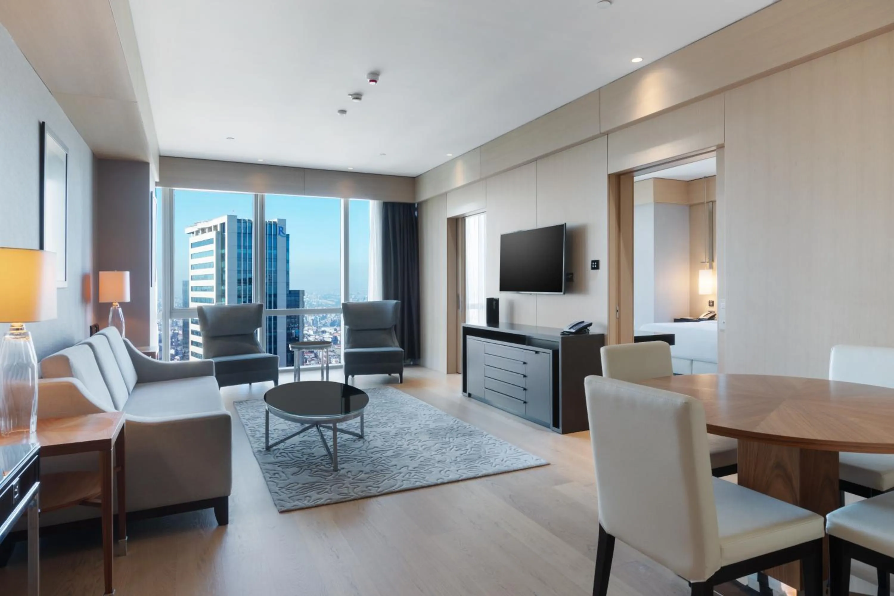 Living room in Wyndham Grand Istanbul Levent Hotel & Conference Center