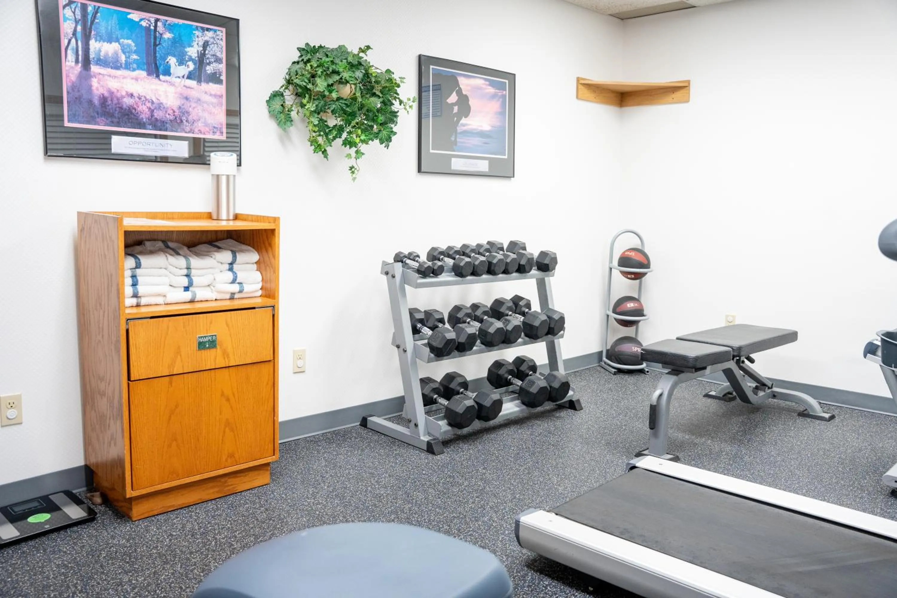 Fitness centre/facilities in Coshocton Village Inn & Suites