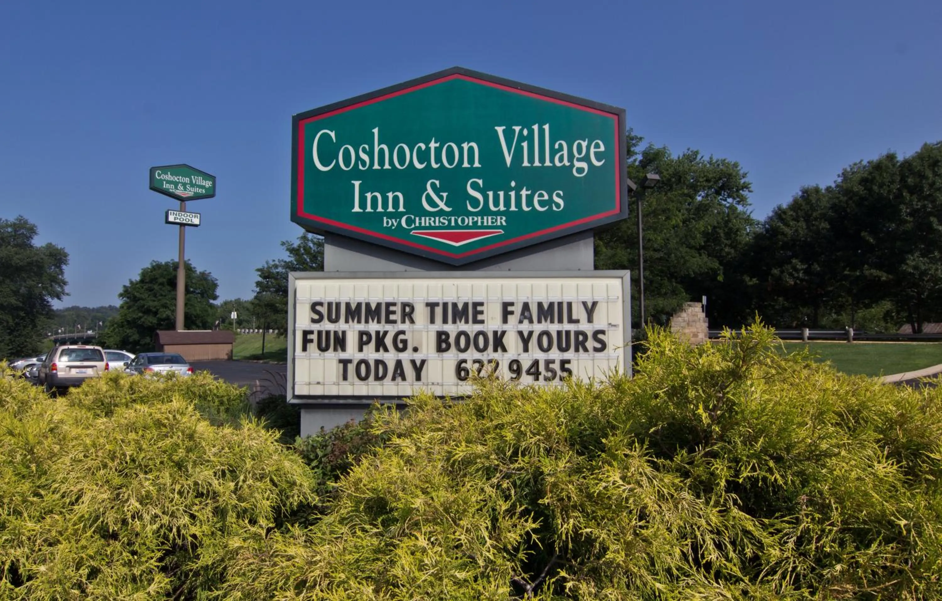 Facade/entrance in Coshocton Village Inn & Suites