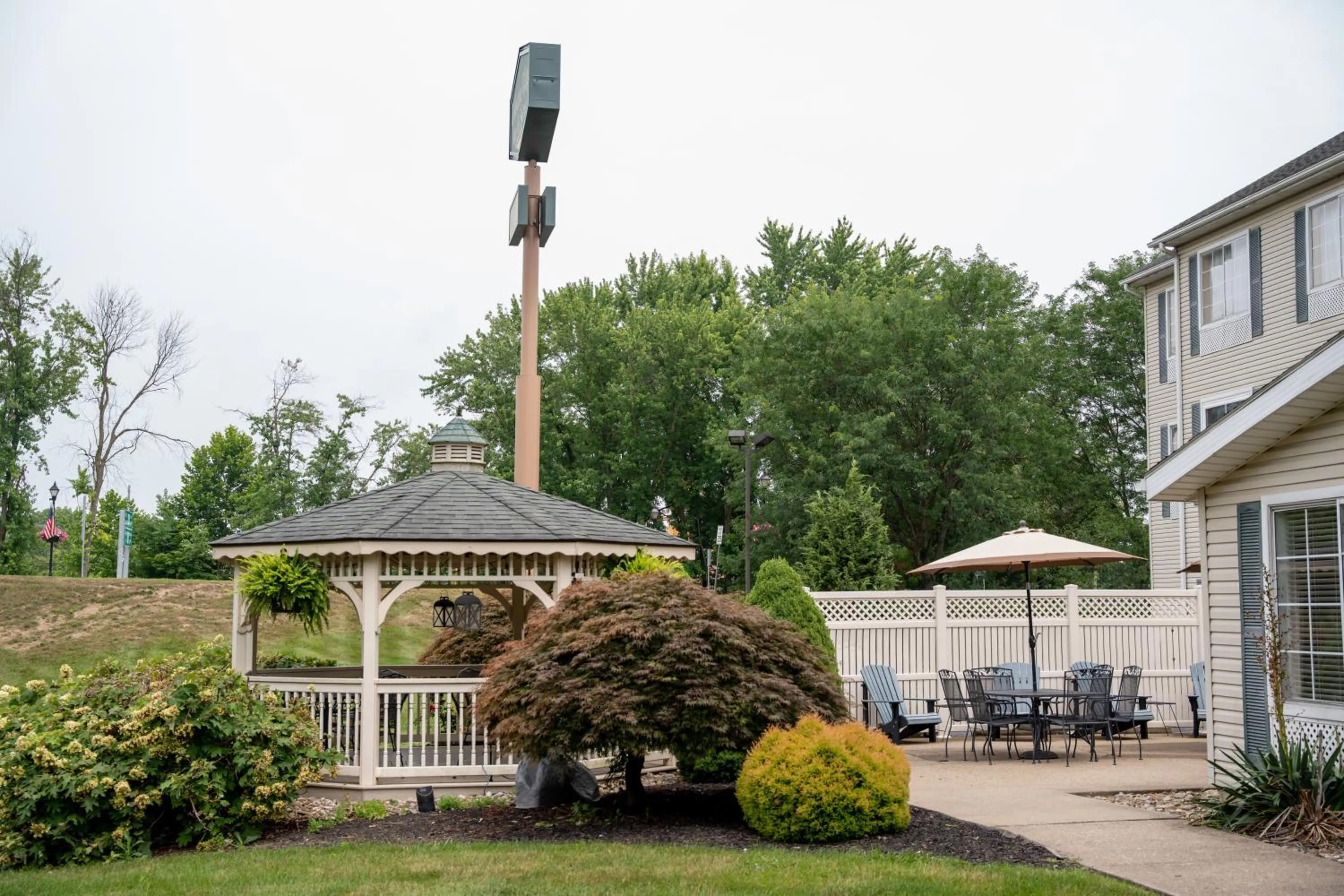 Property building in Coshocton Village Inn & Suites