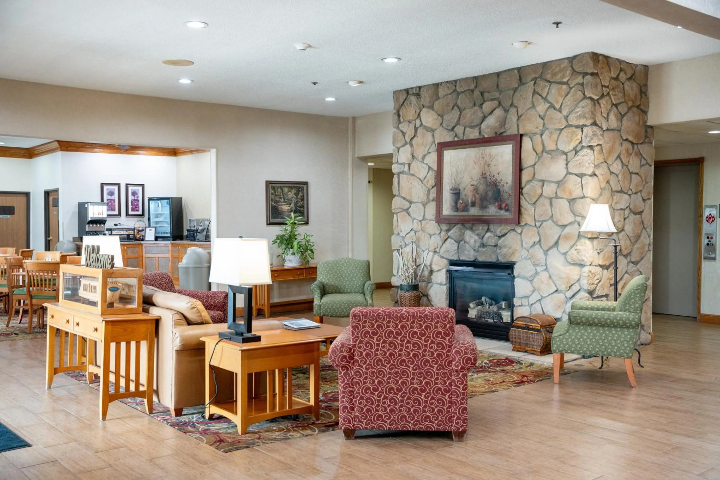 Coshocton Village Inn & Suites