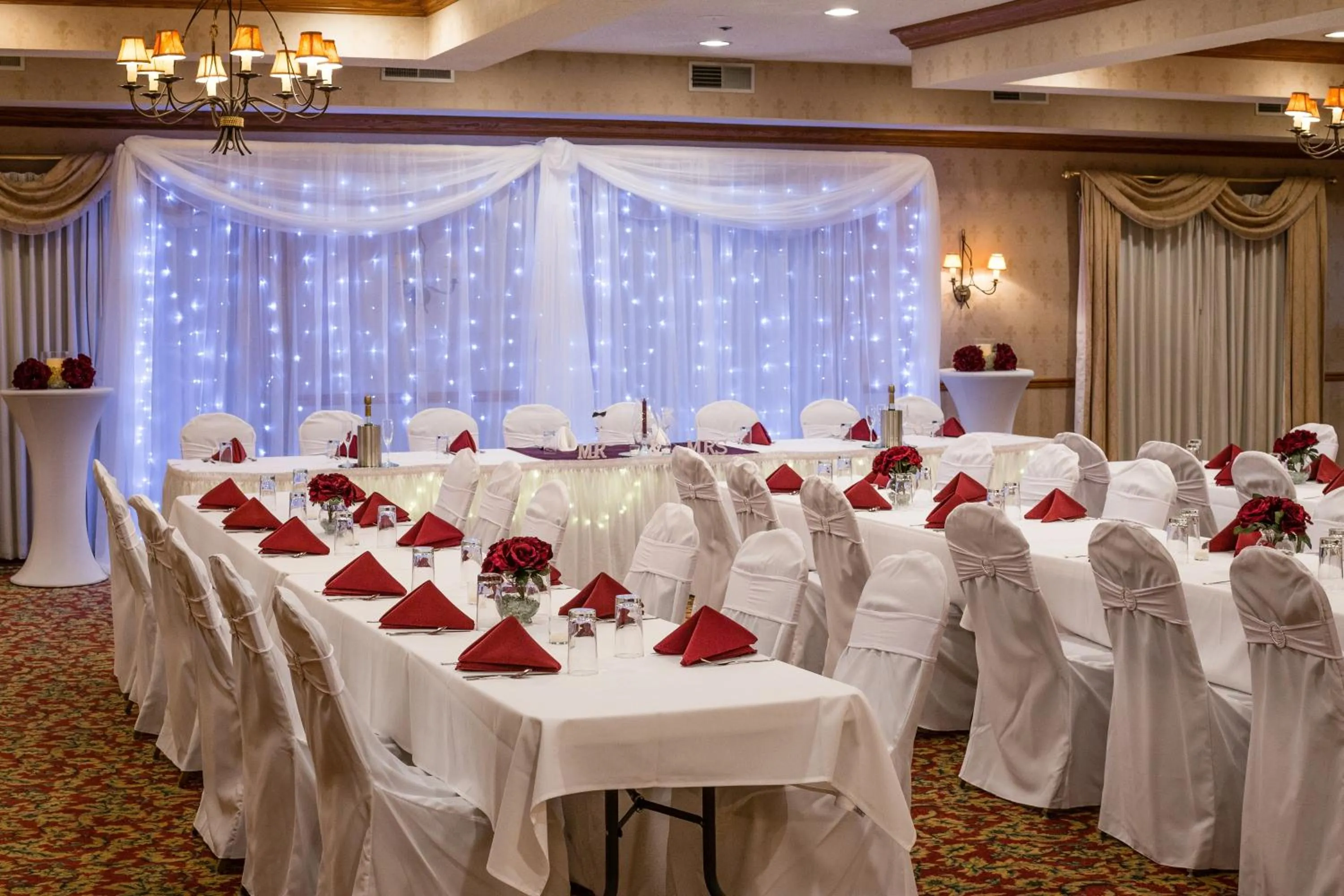 Coshocton Village Inn & Suites