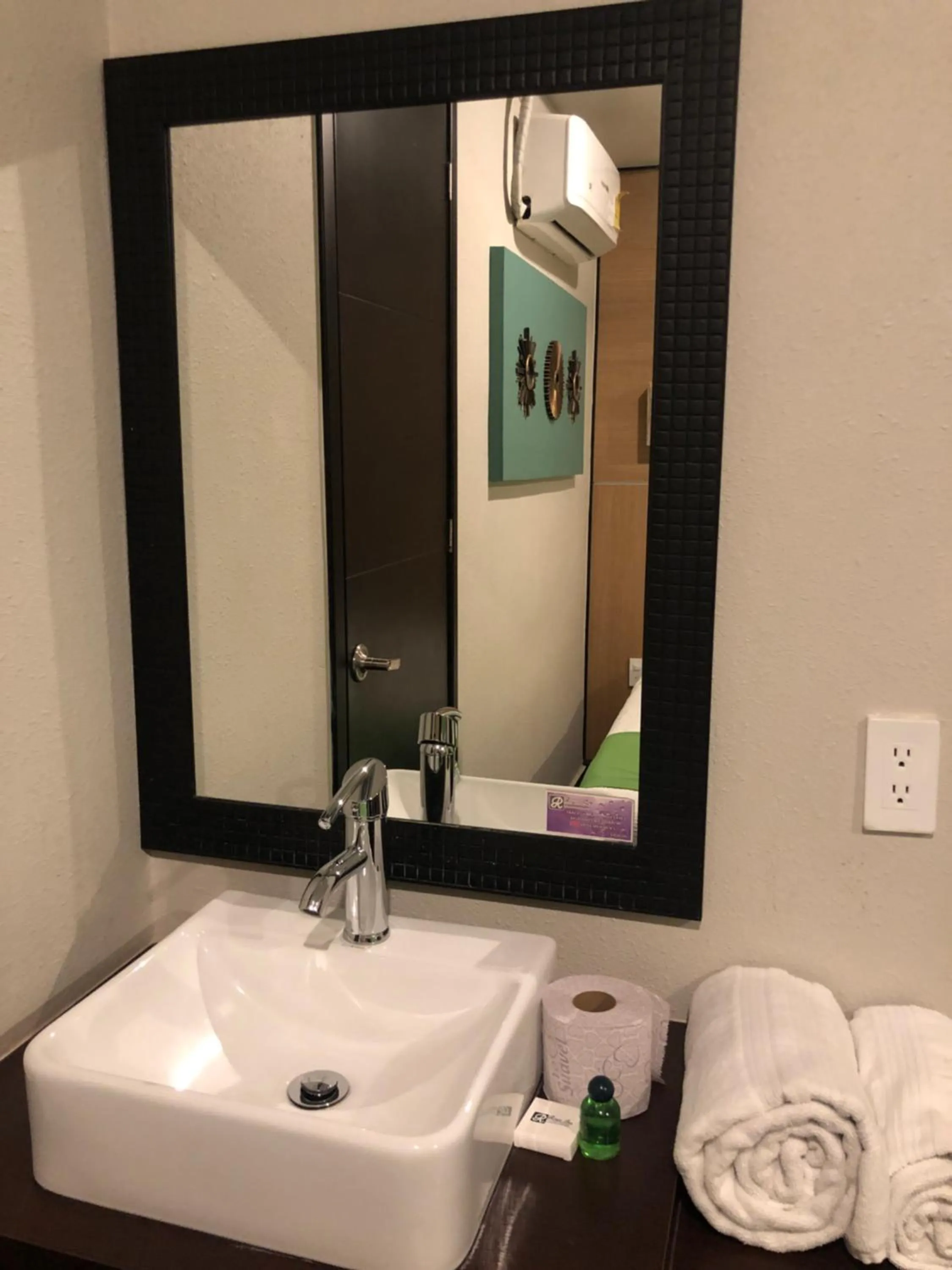 Bathroom in Hotel Raga Inn