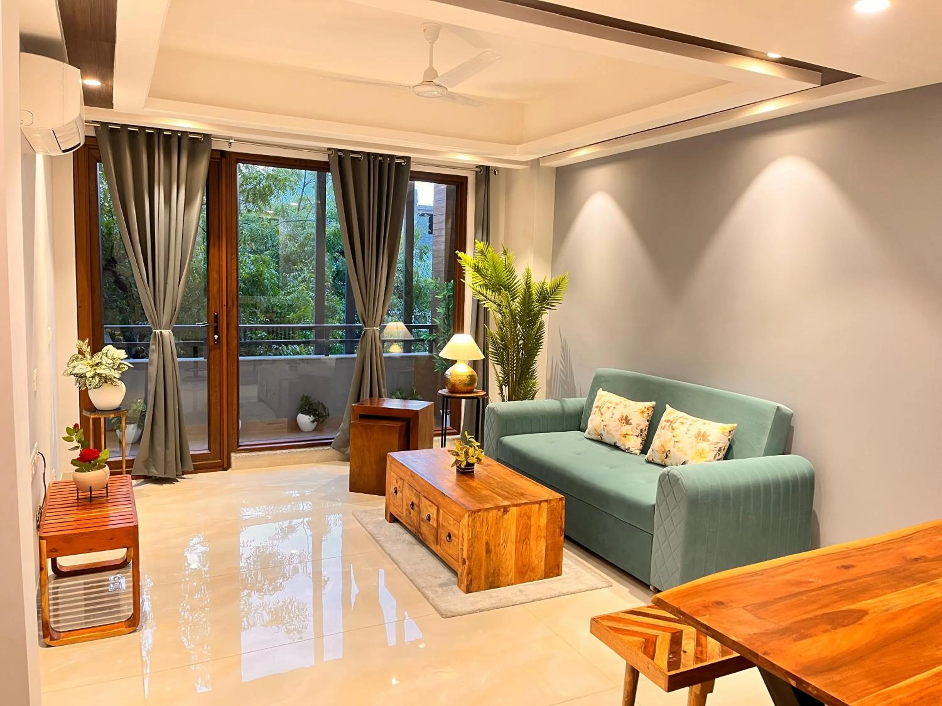 Living room in Hotel South Ex Residency - South Ex near AIIMS Delhi - Couple Friendly