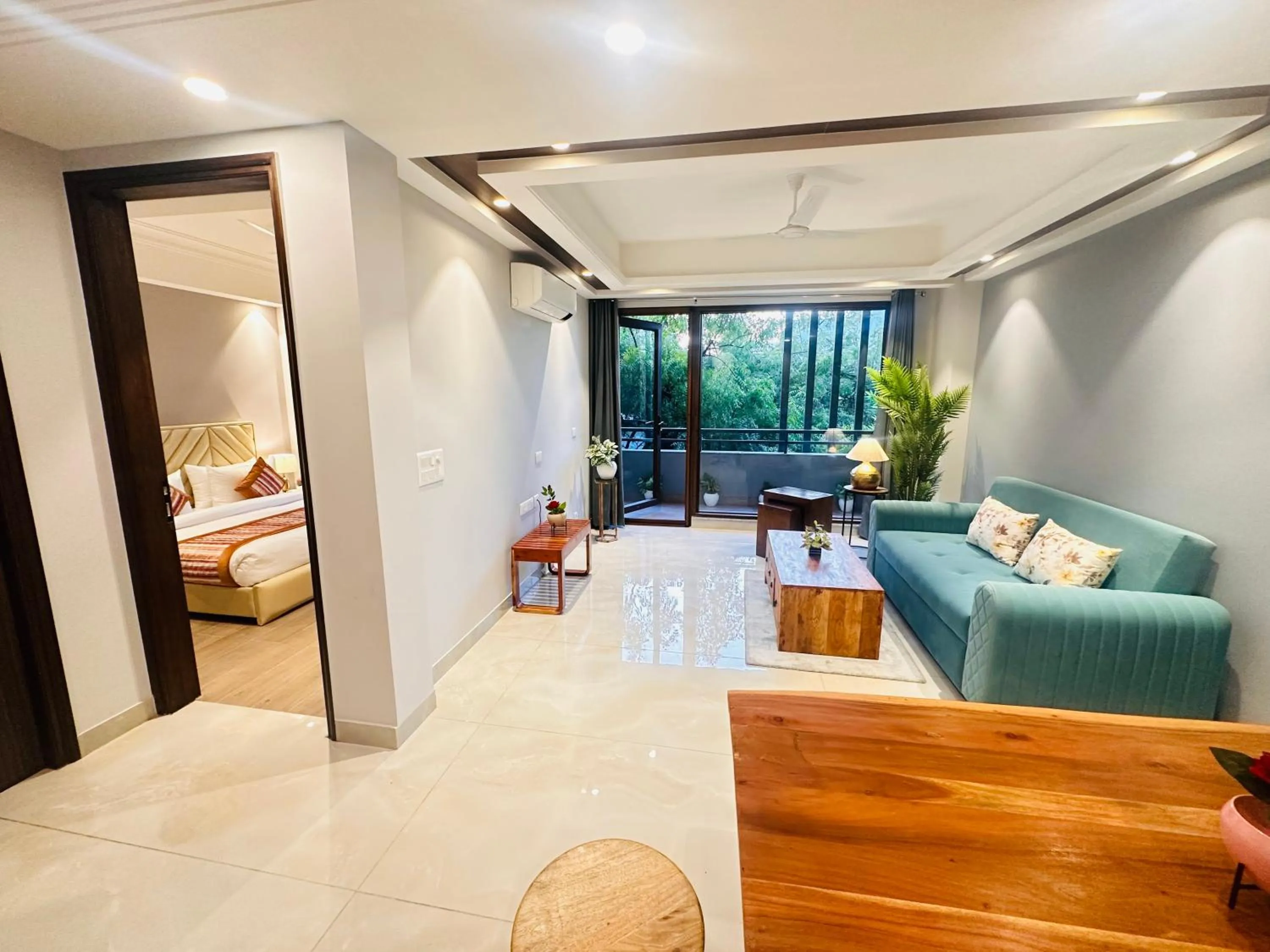 Bed in Hotel South Ex Residency - South Ex near AIIMS Delhi - Couple Friendly