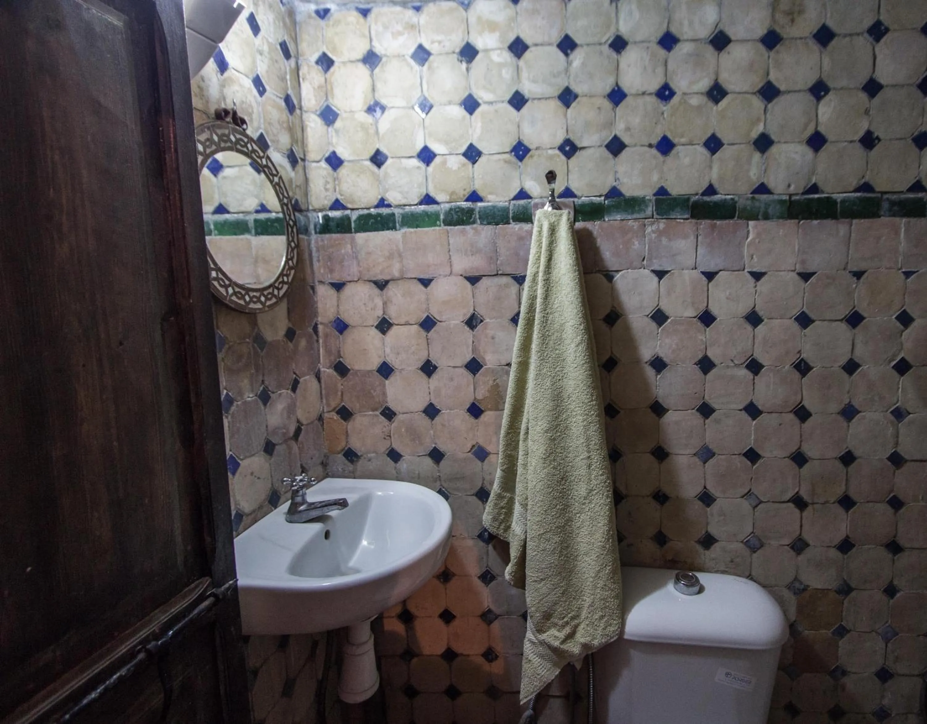 Toilet in Dar Chourouk