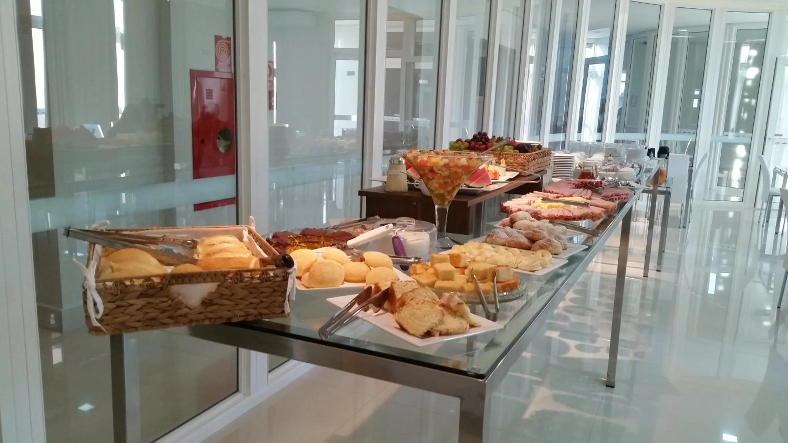 Continental breakfast in Kamur Plaza Hotel
