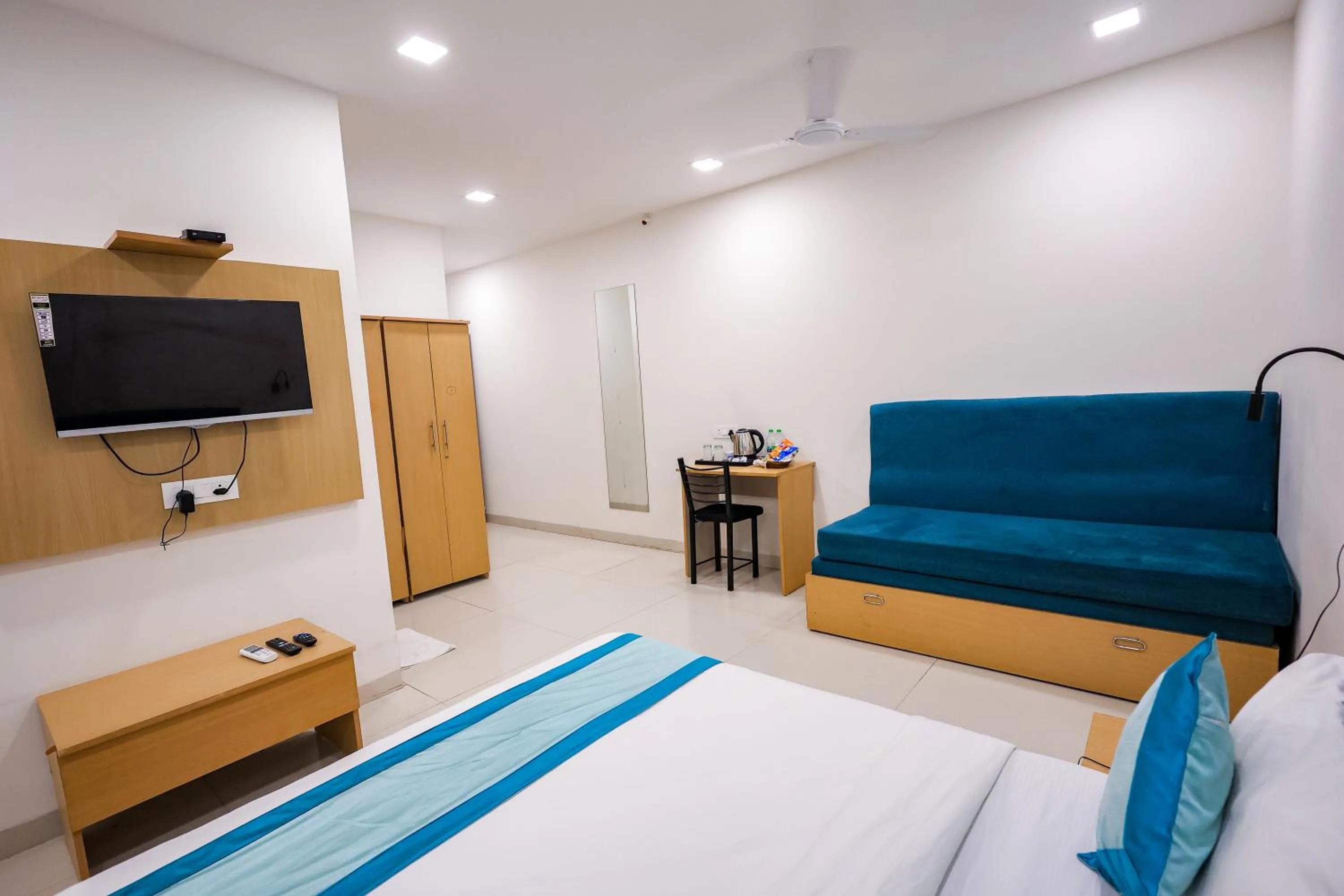 Bedroom, Bed in Hotel Konark Nest-Vijay Nagar