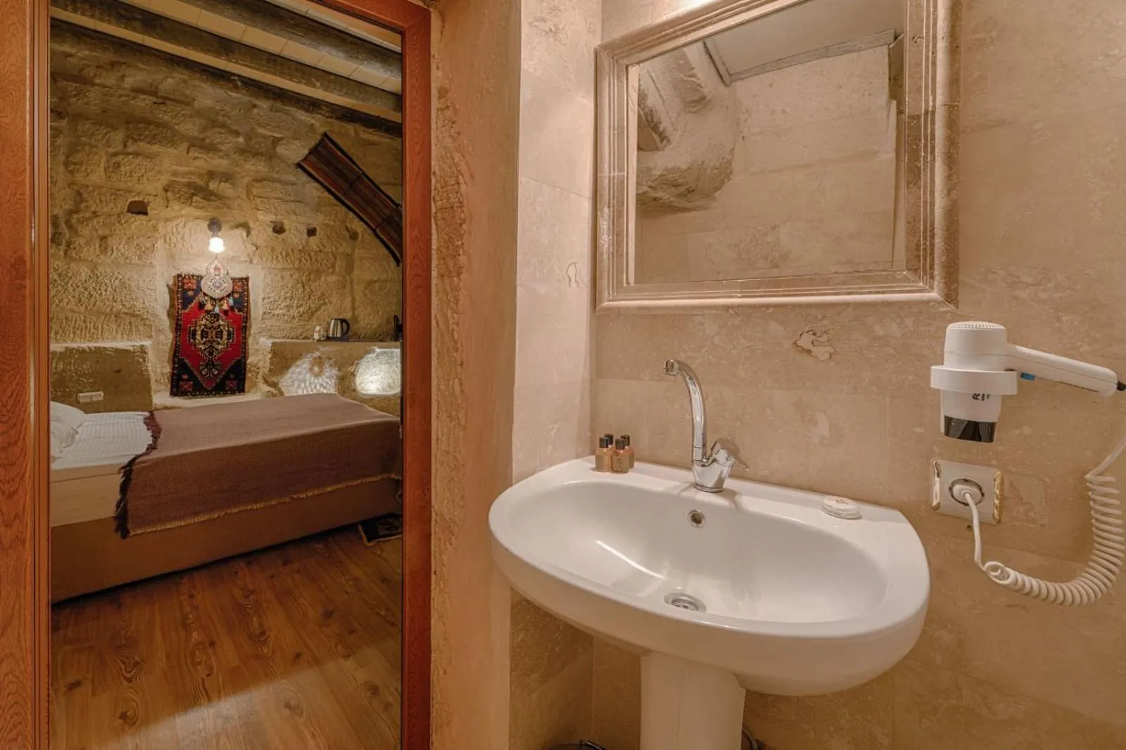 Bed in Avlu Cave House