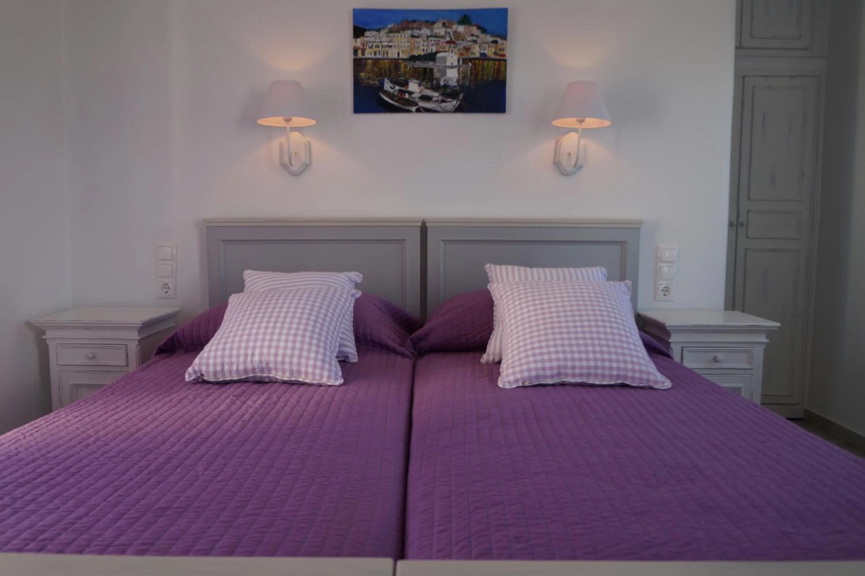 Bedroom, Bed in Annio studios