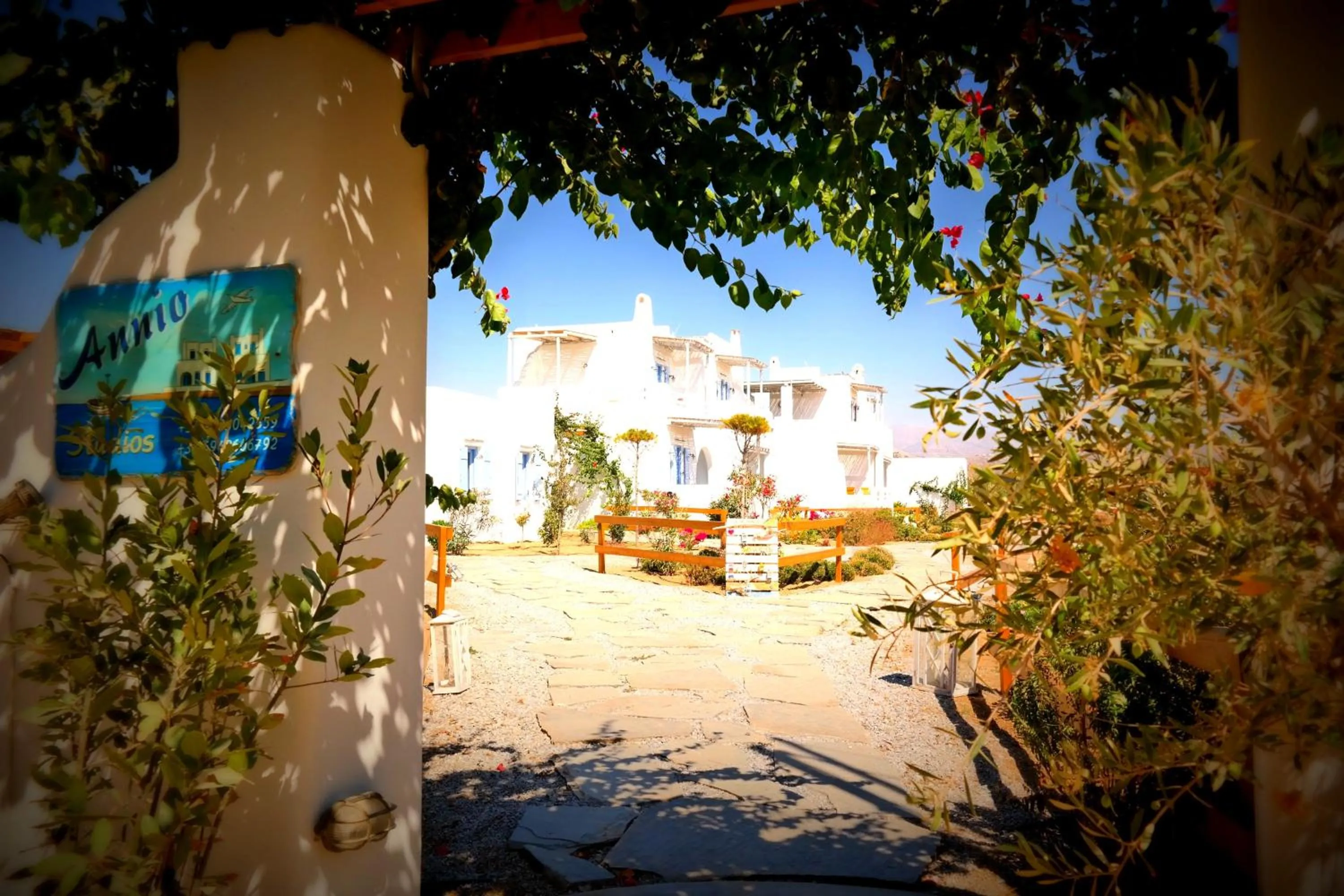 Facade/entrance in Annio studios