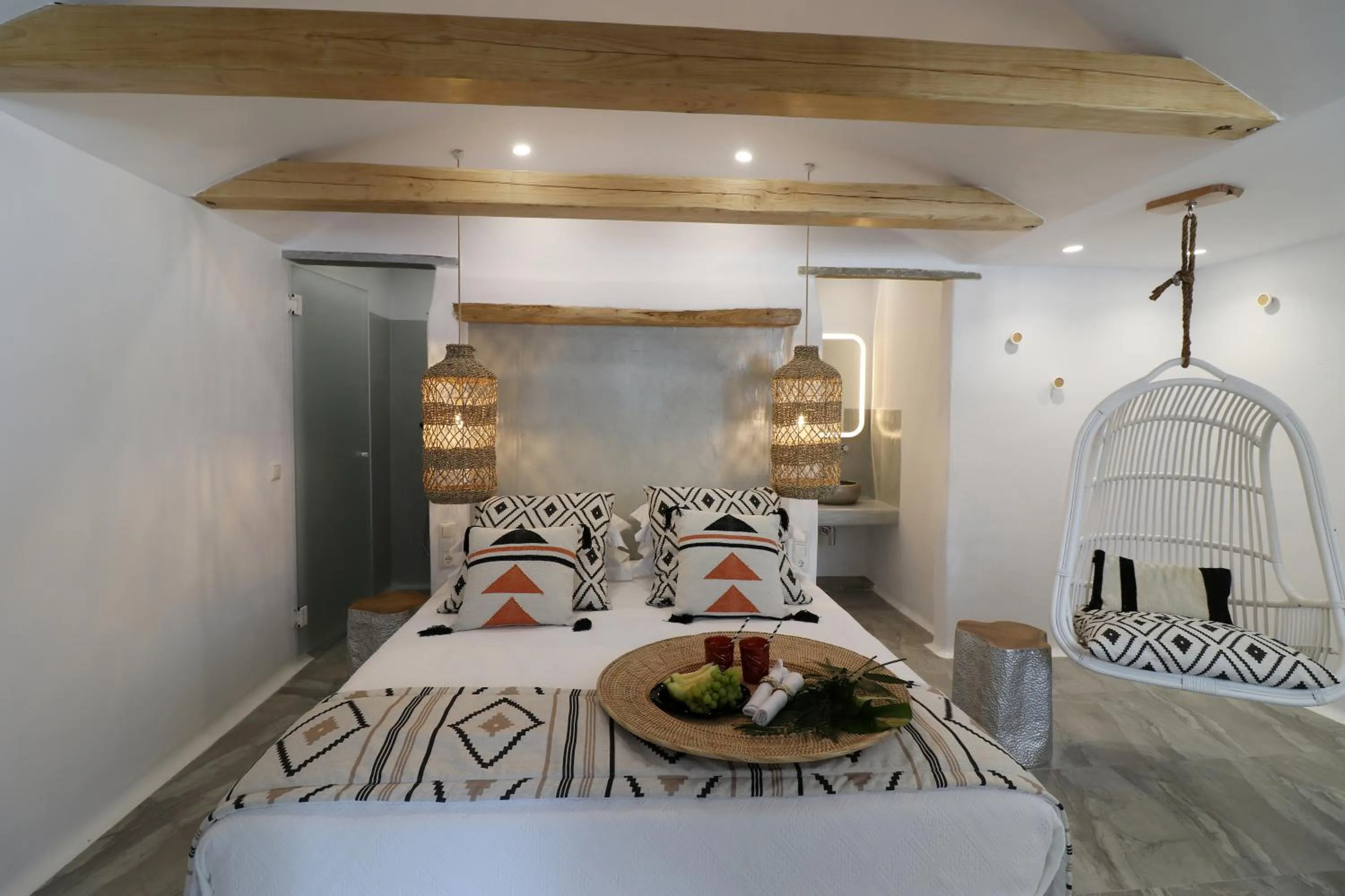 Photo of the whole room, Bed in Annio studios