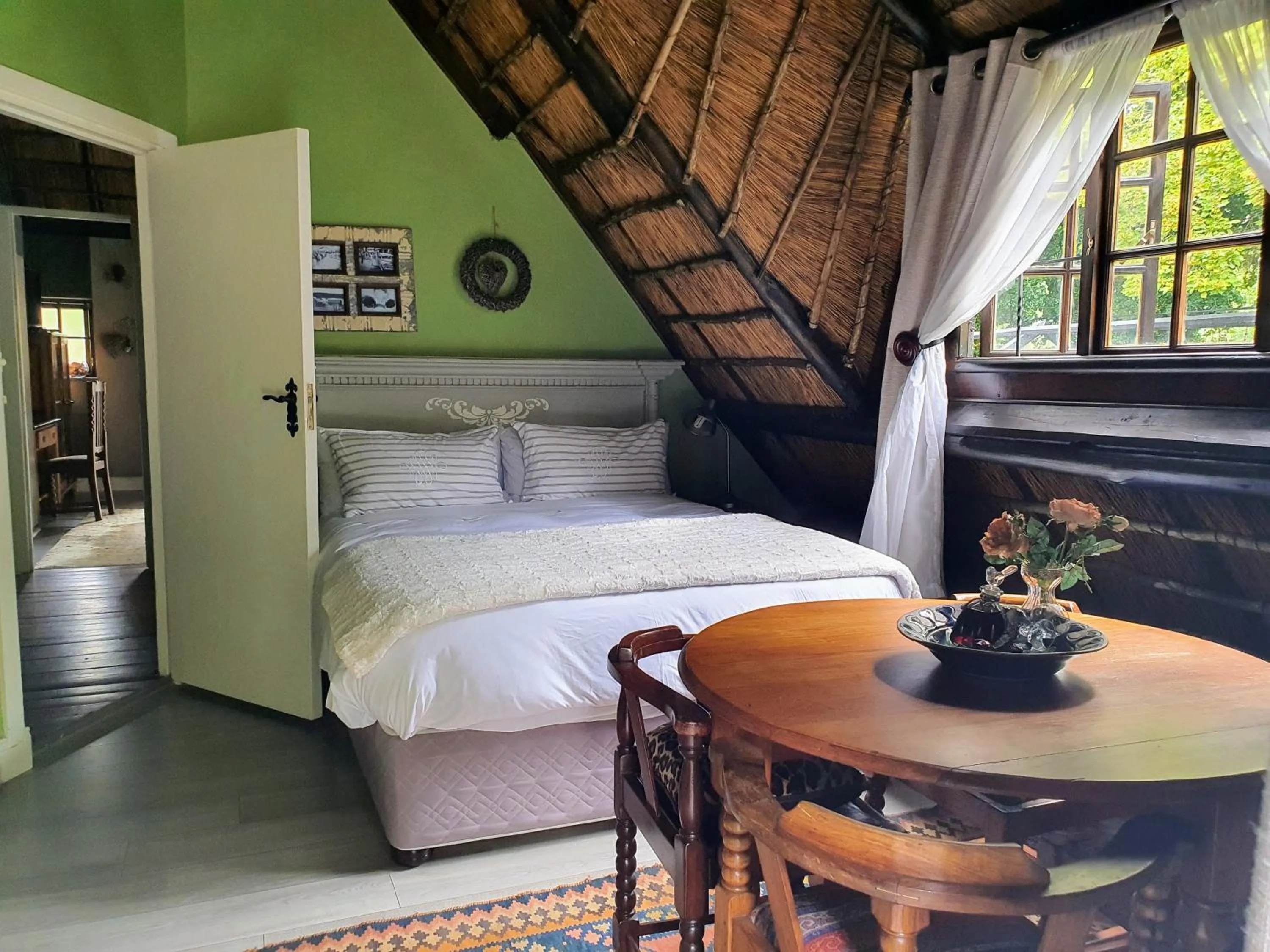 Bed in Waterhouse Guest Lodge in Waterkloof