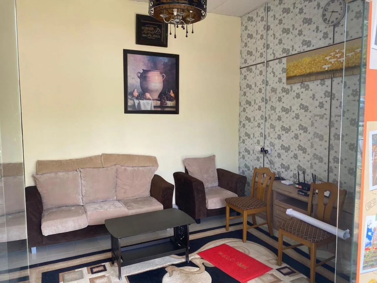 Living room in Hotel O Ray Yan Guesthouse