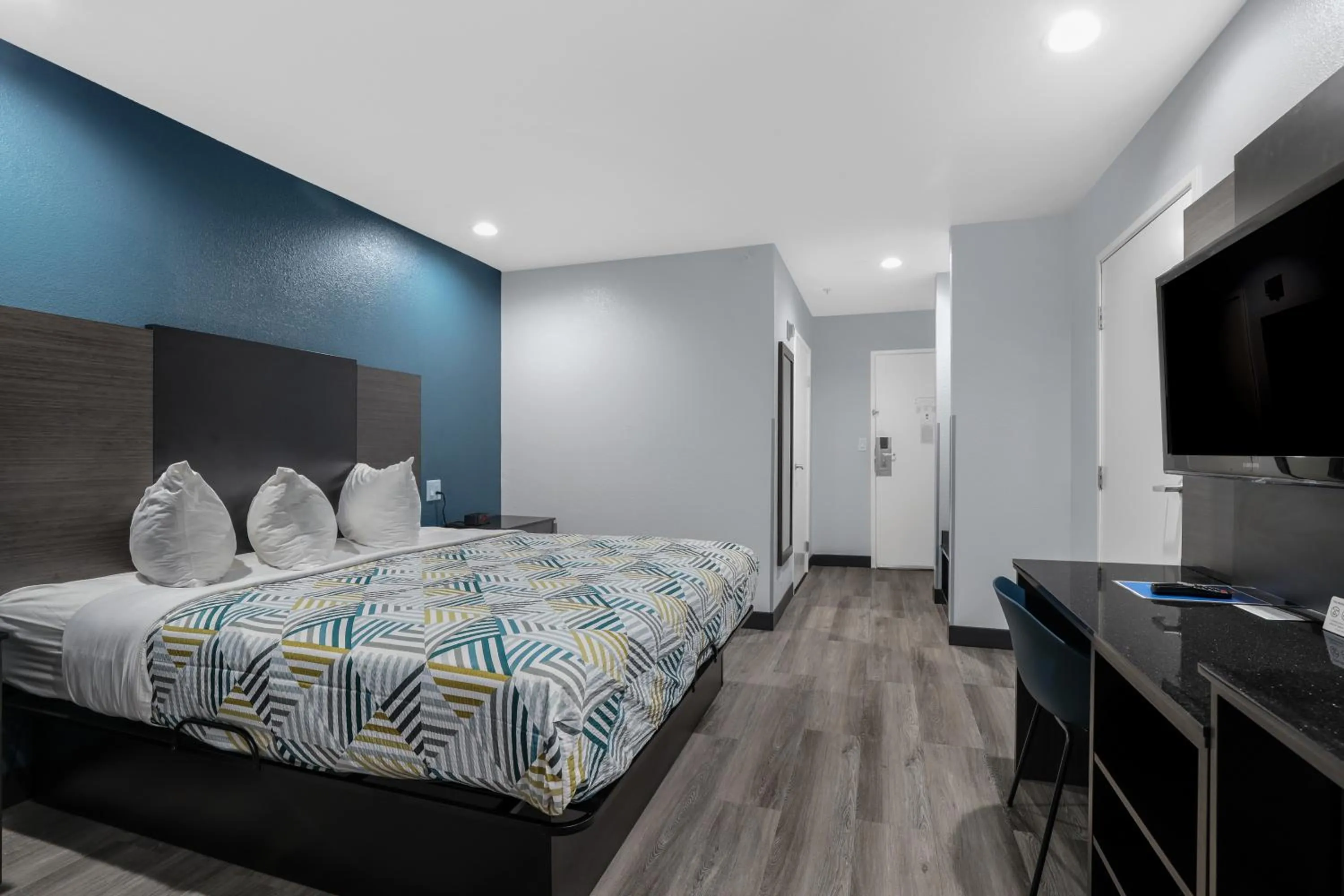 Bed in Studio 6 Suites Perris, CA