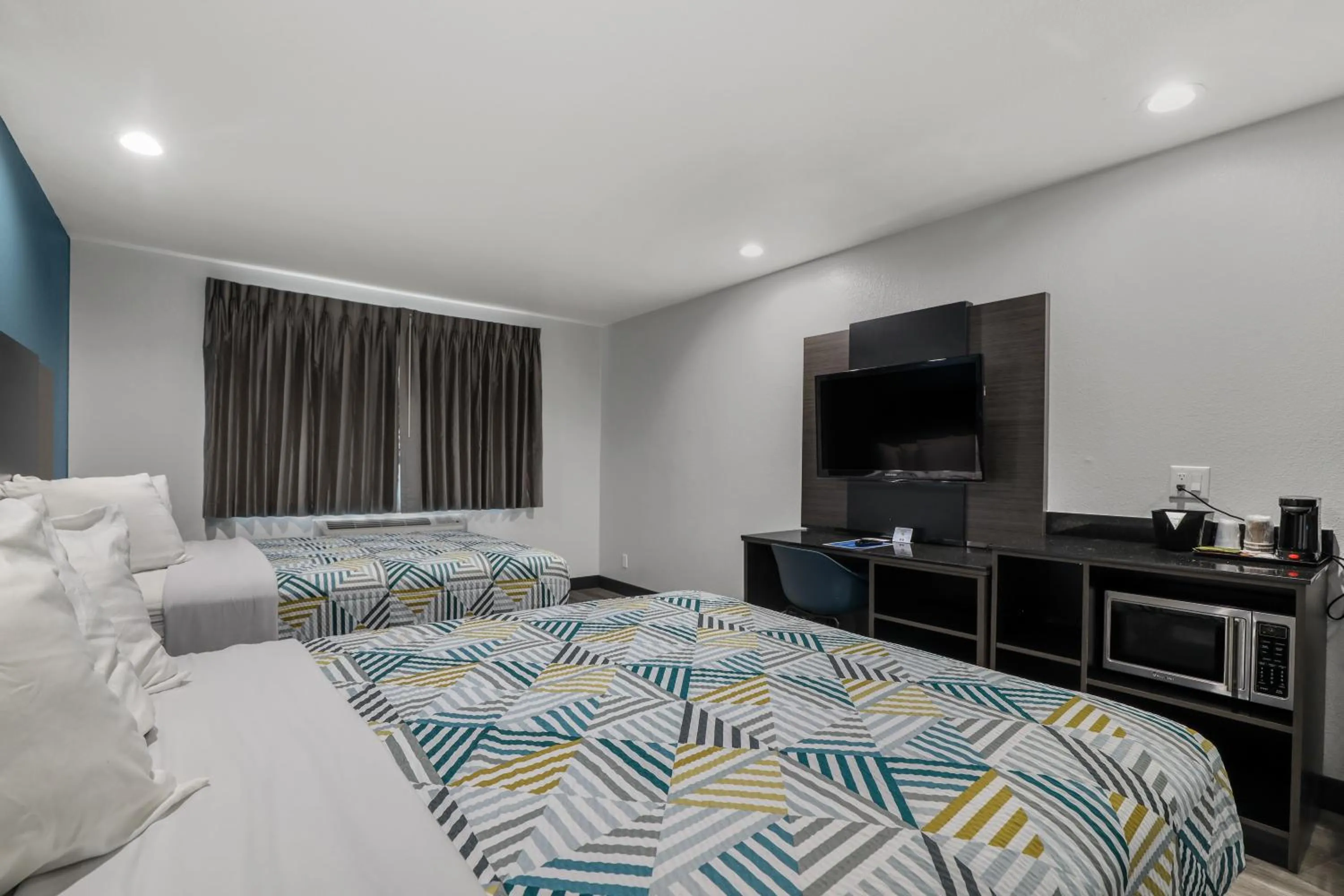 Bed in Studio 6 Suites Perris, CA