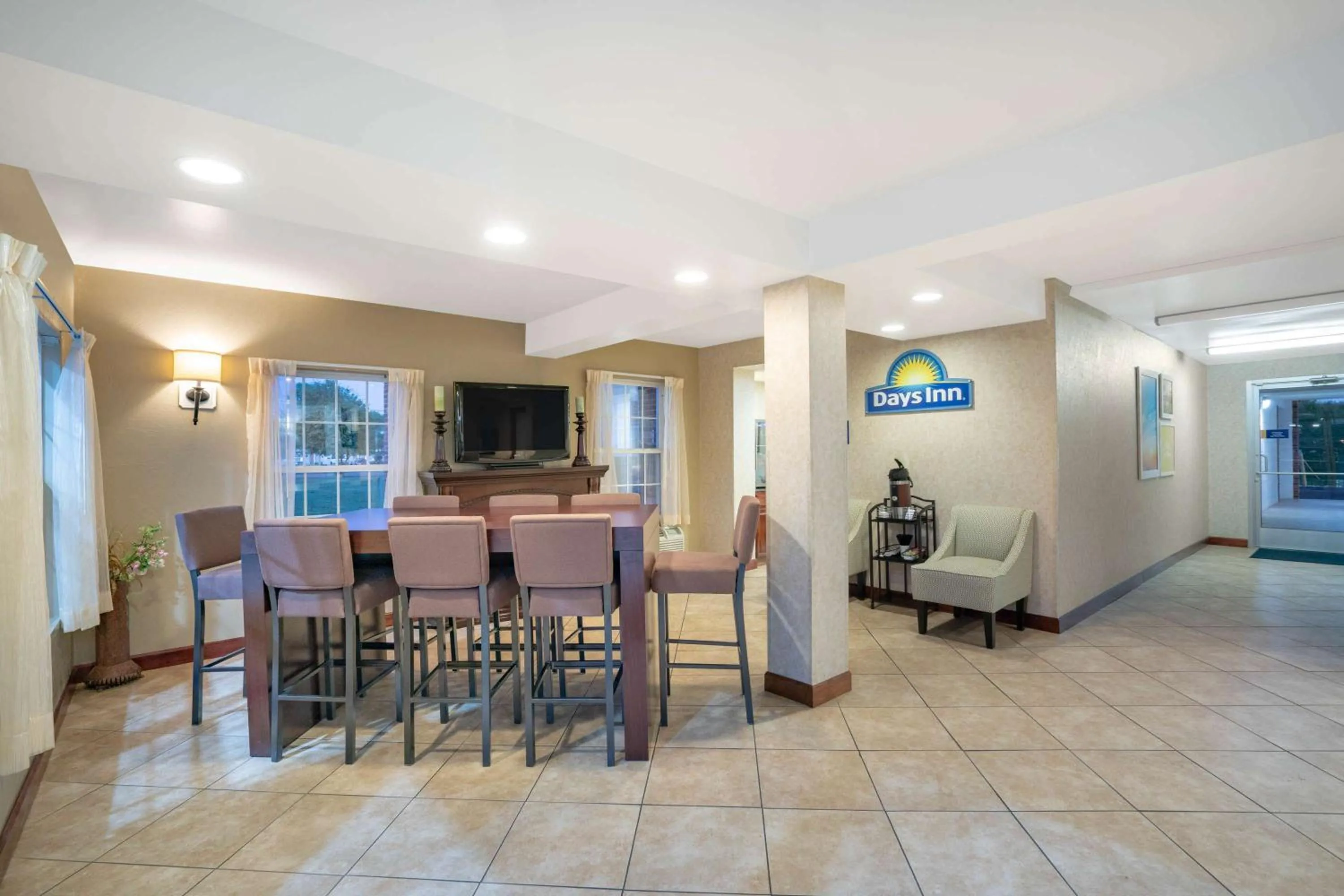 Lobby or reception in Days Inn by Wyndham Cave City