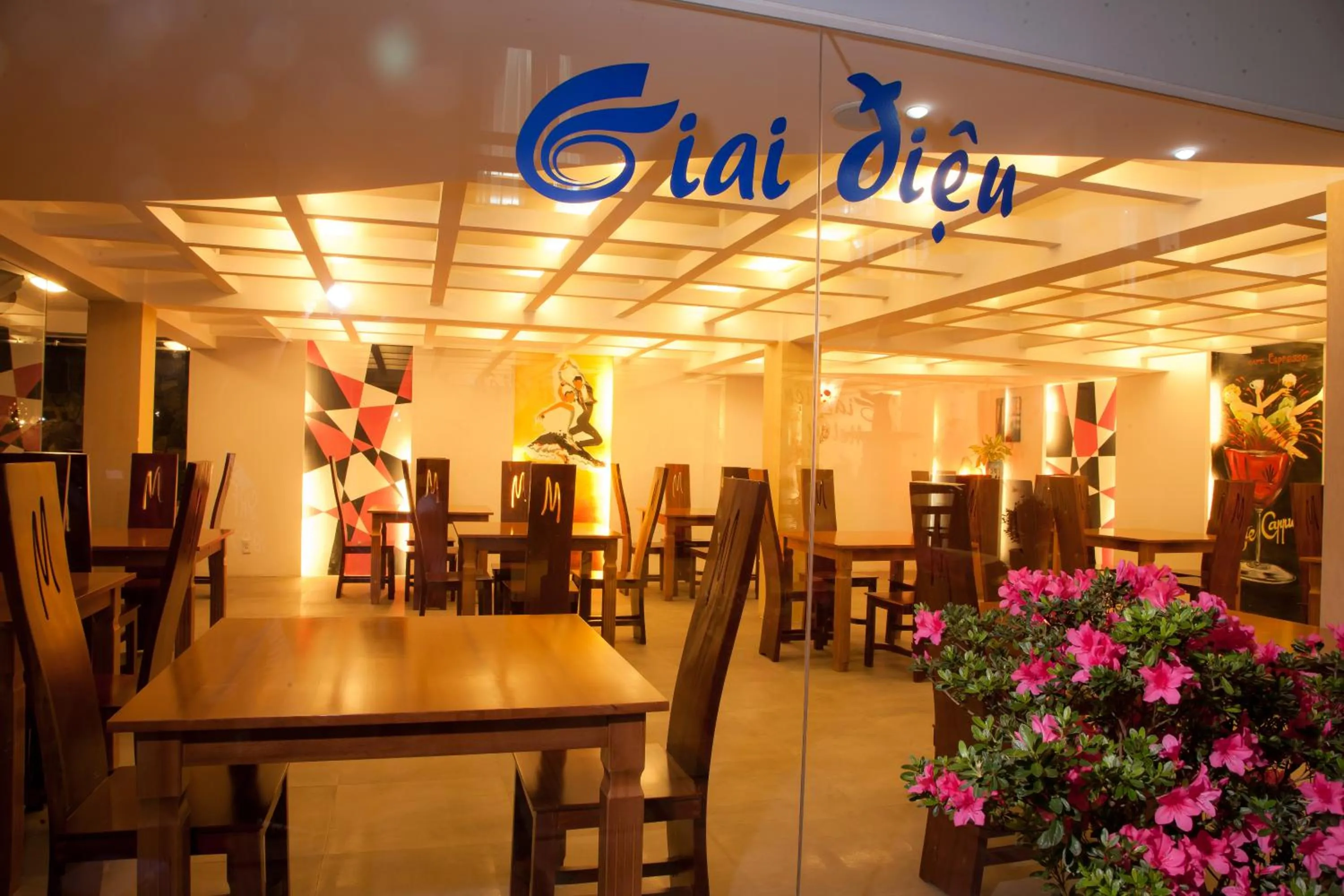 Restaurant/places to eat in Melody Hotel