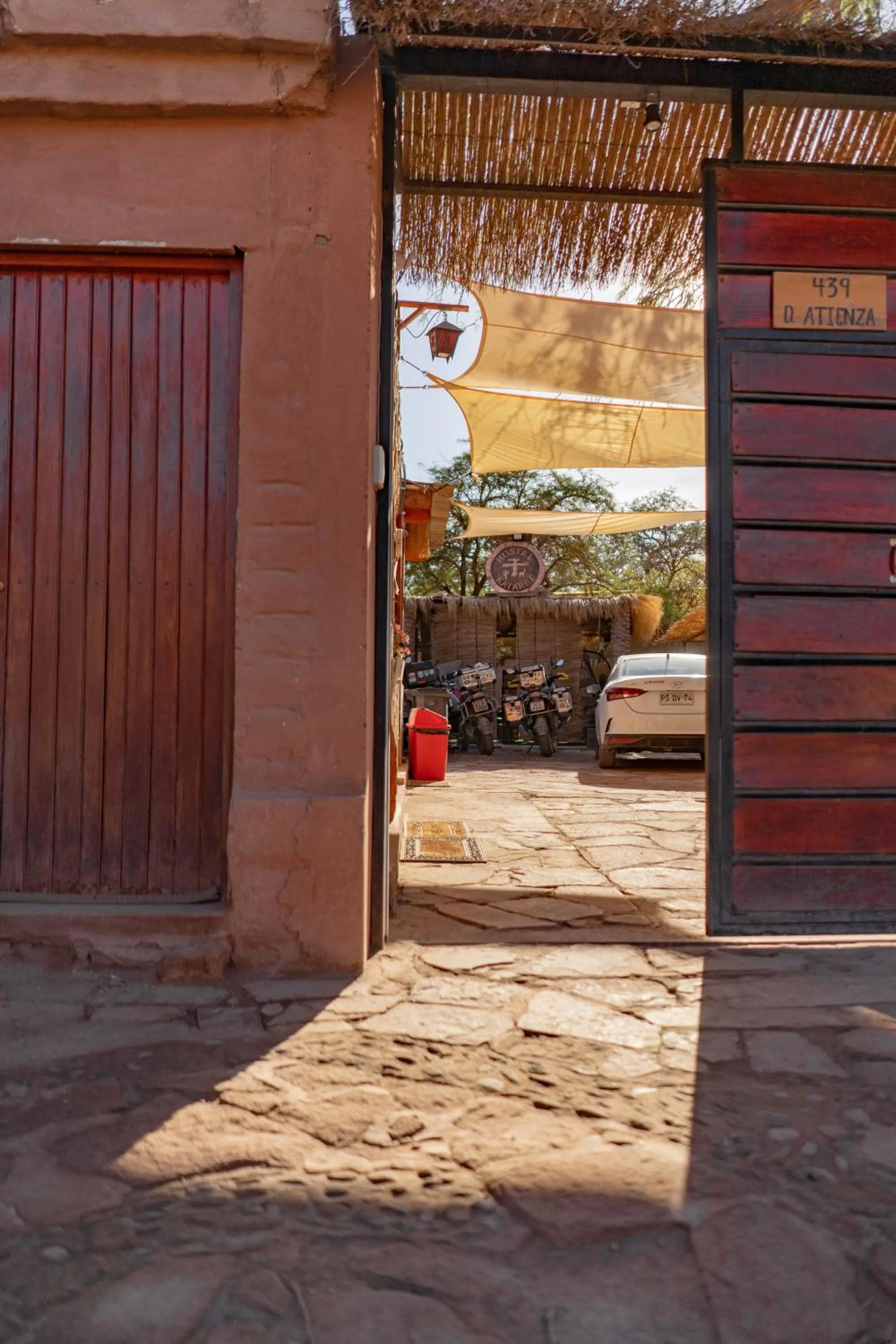 Facade/entrance in Hostal Katarpe