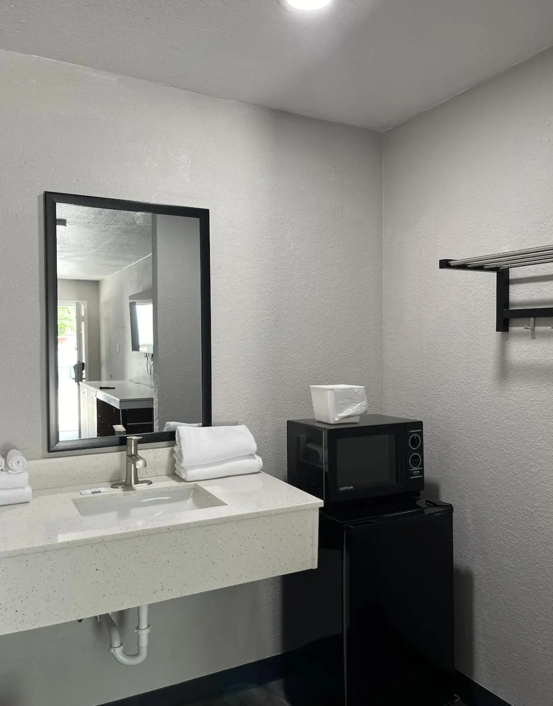 Bathroom in Inn of Uvalde