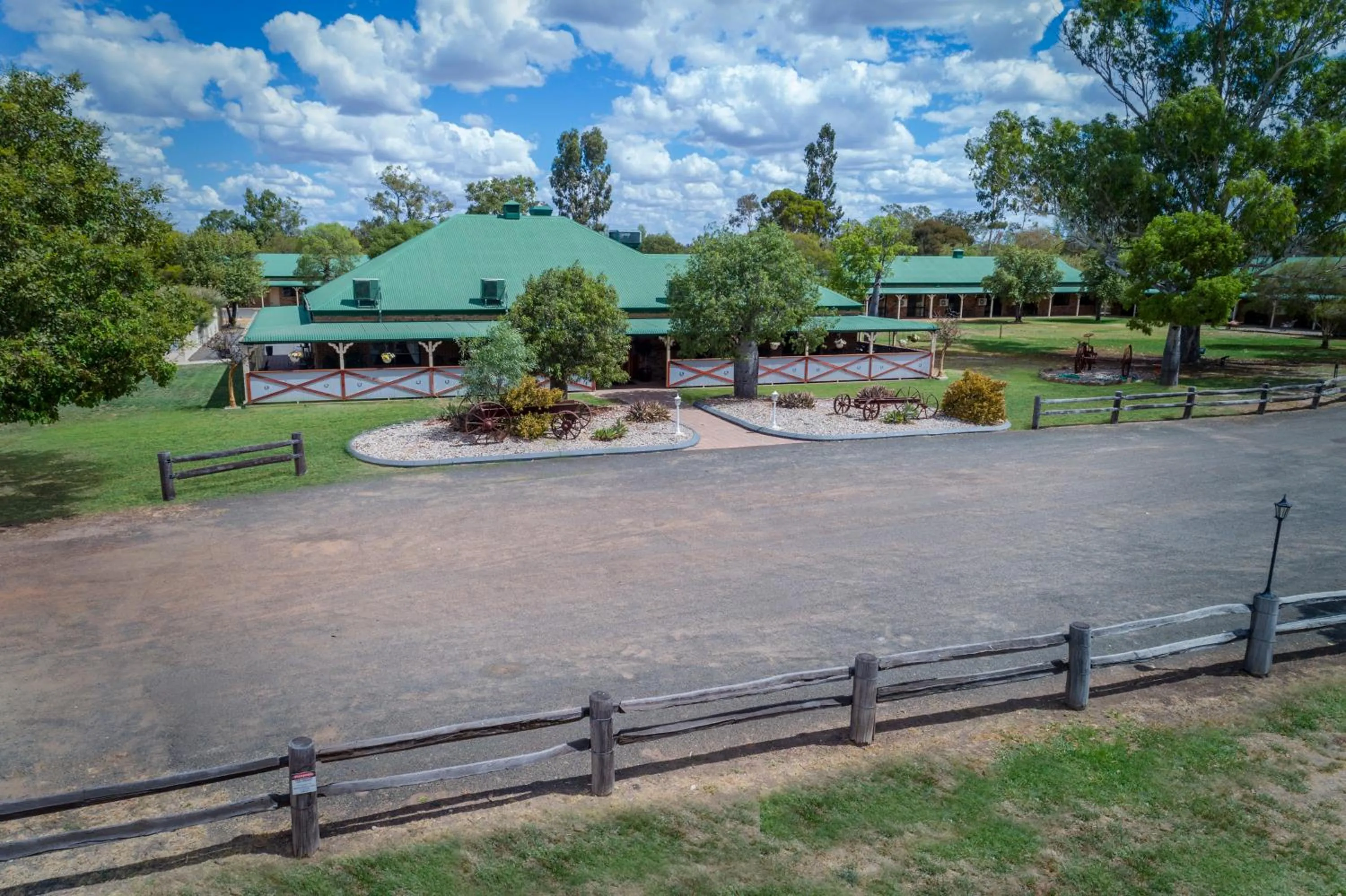 Restaurant/places to eat in Overlander Homestead Motel