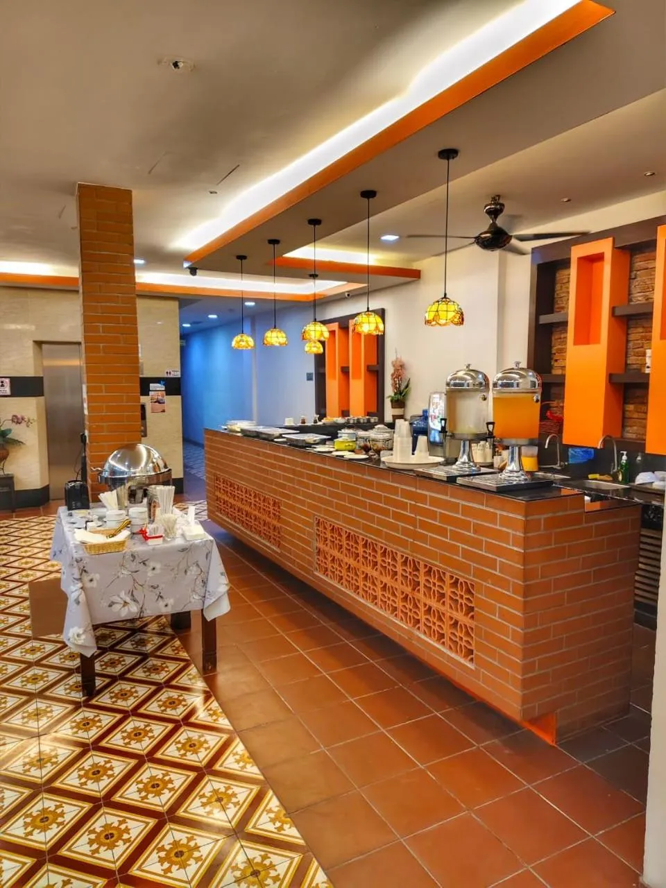 Restaurant/places to eat in Swiss Hotel Heritage Boutique Melaka