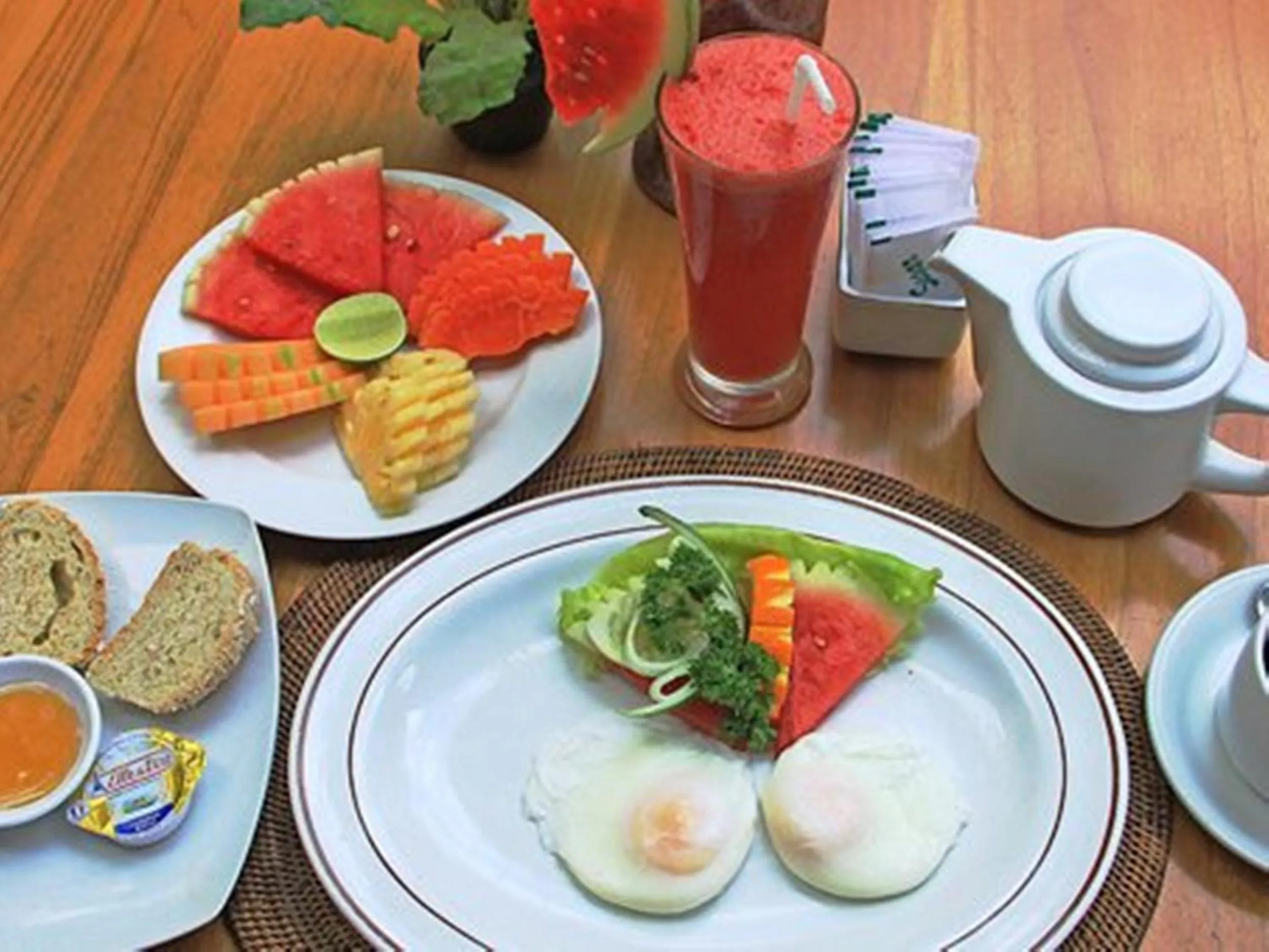 Food and drinks in Cafe Wayan Cottages Senggigi